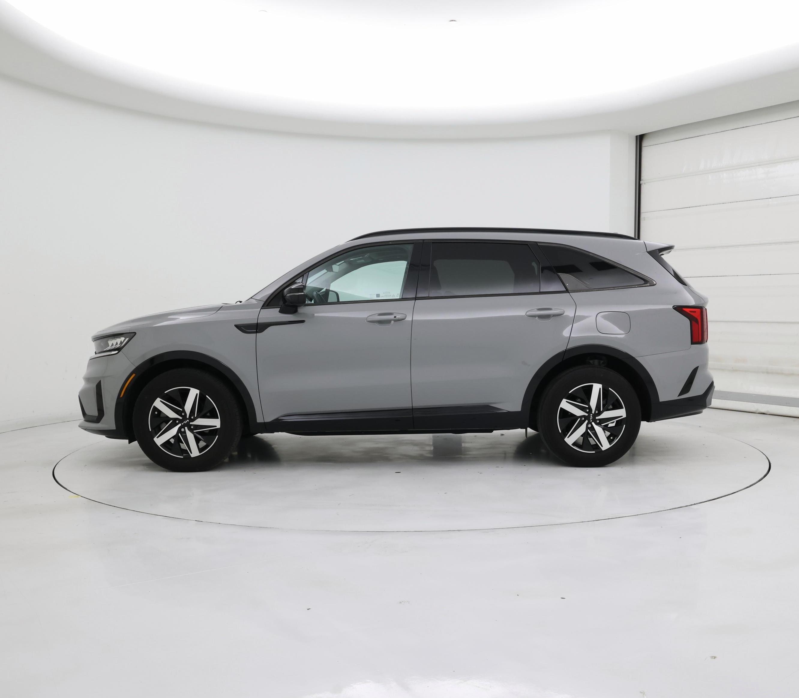 Thumbnail: 2023 Kia Sorento - 3