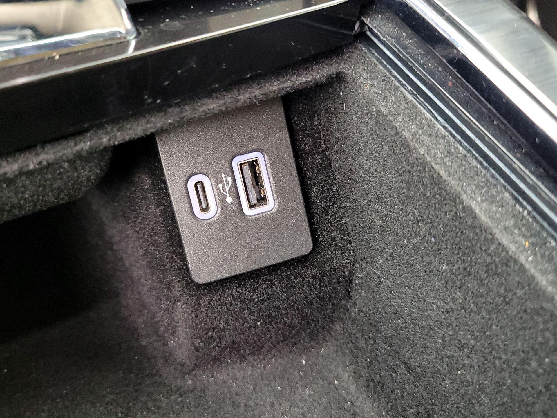 Thumbnail: 2022 Lincoln Nautilus - 18