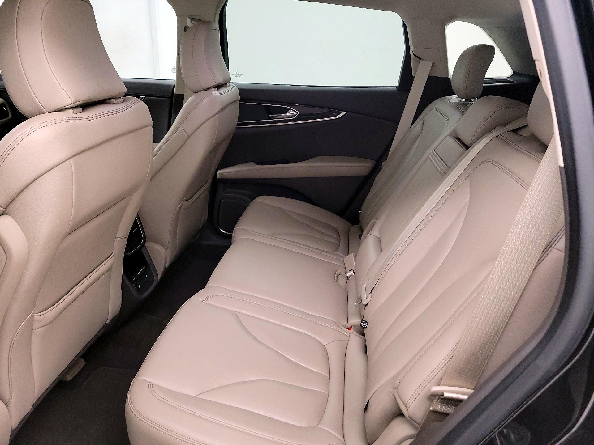 Thumbnail: 2022 Lincoln Nautilus - 19