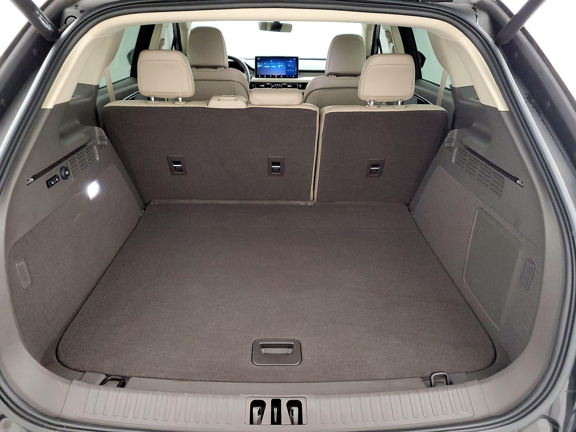 Thumbnail: 2022 Lincoln Nautilus - 20