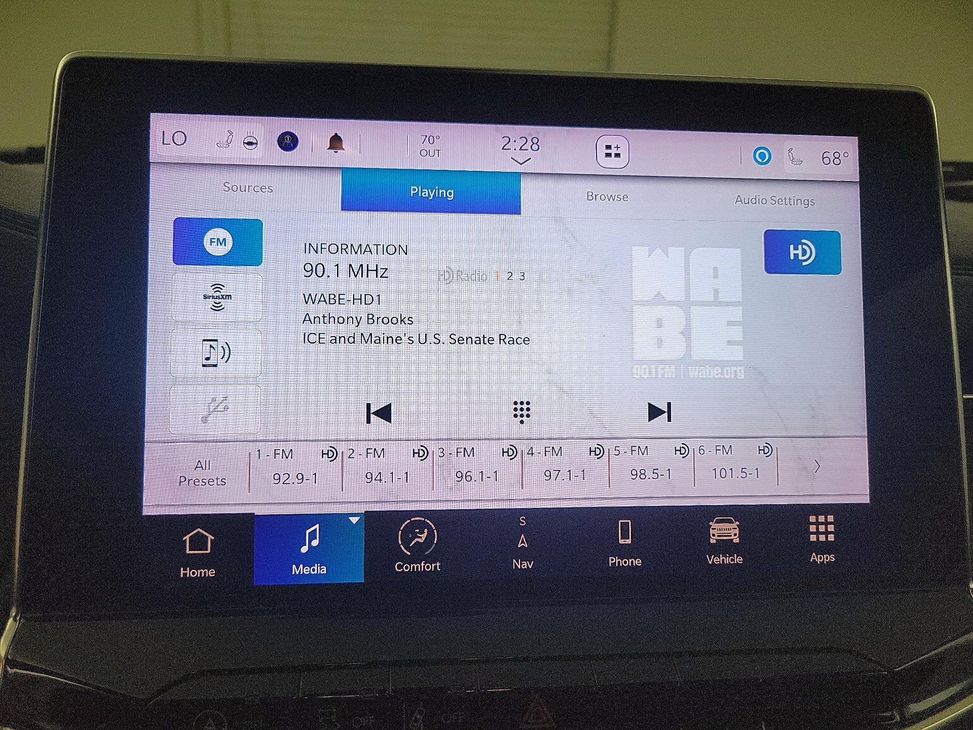 Thumbnail: 2022 Jeep Compass - 16