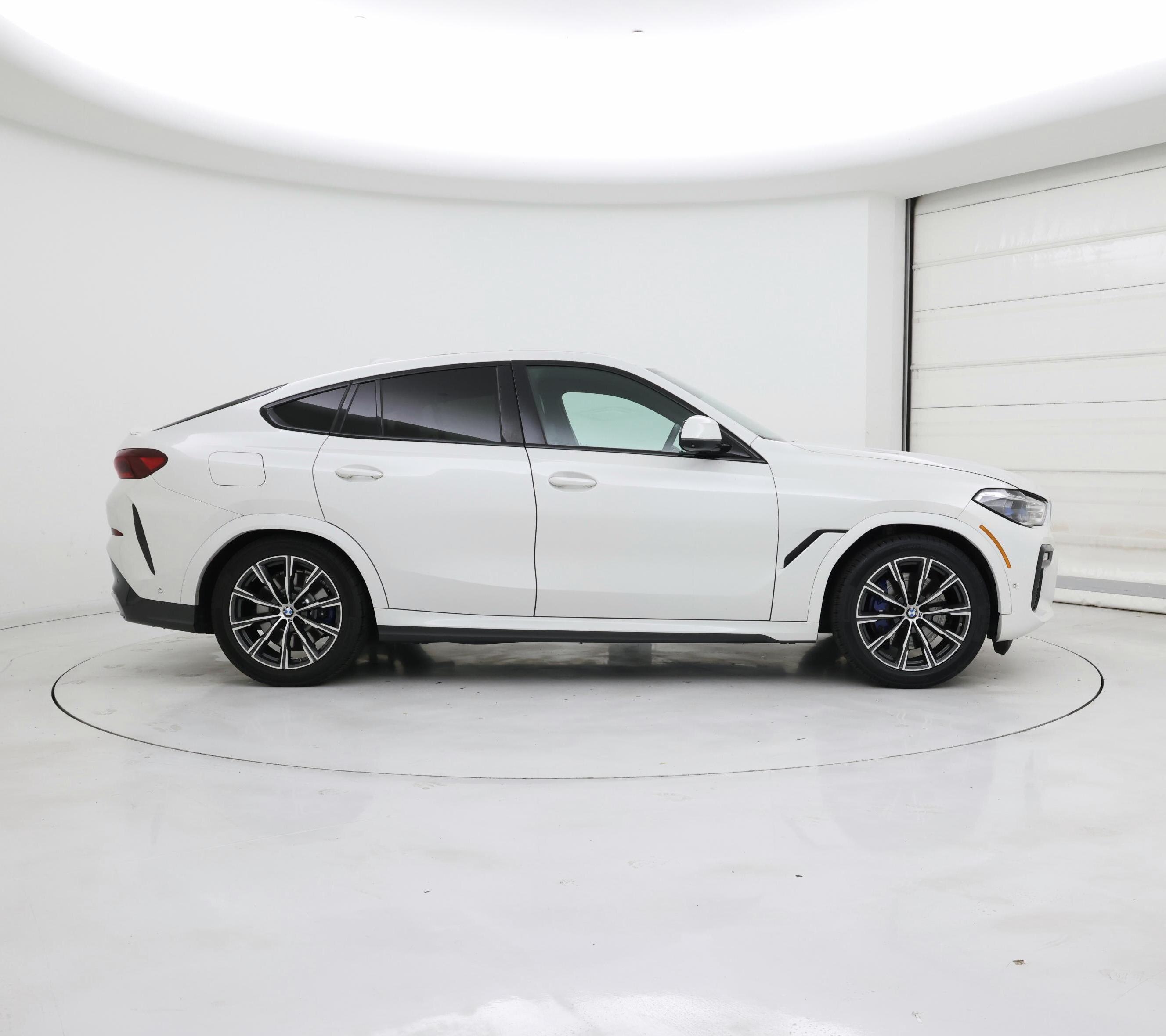 Thumbnail: 2021 BMW X6 - 7