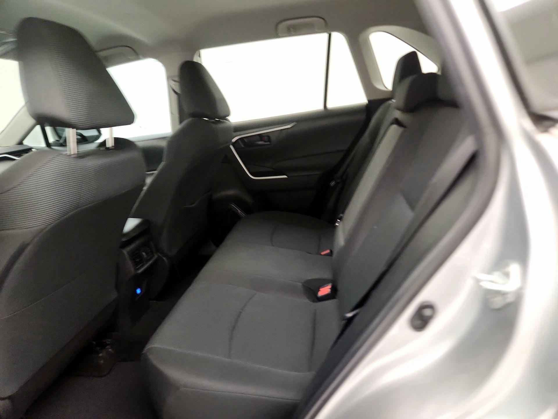 Thumbnail: 2022 Toyota RAV4 - 19