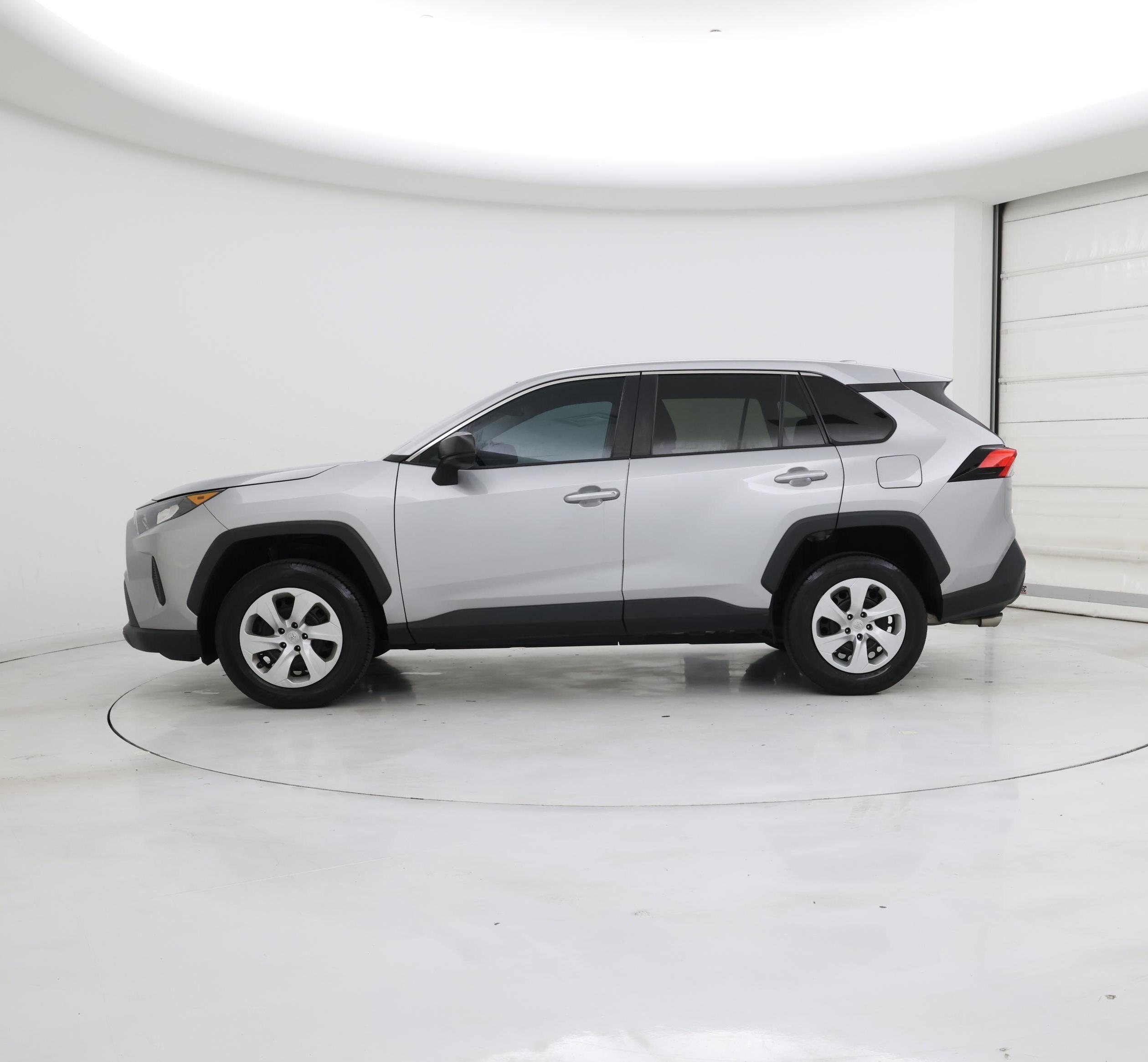 Thumbnail: 2022 Toyota RAV4 - 3