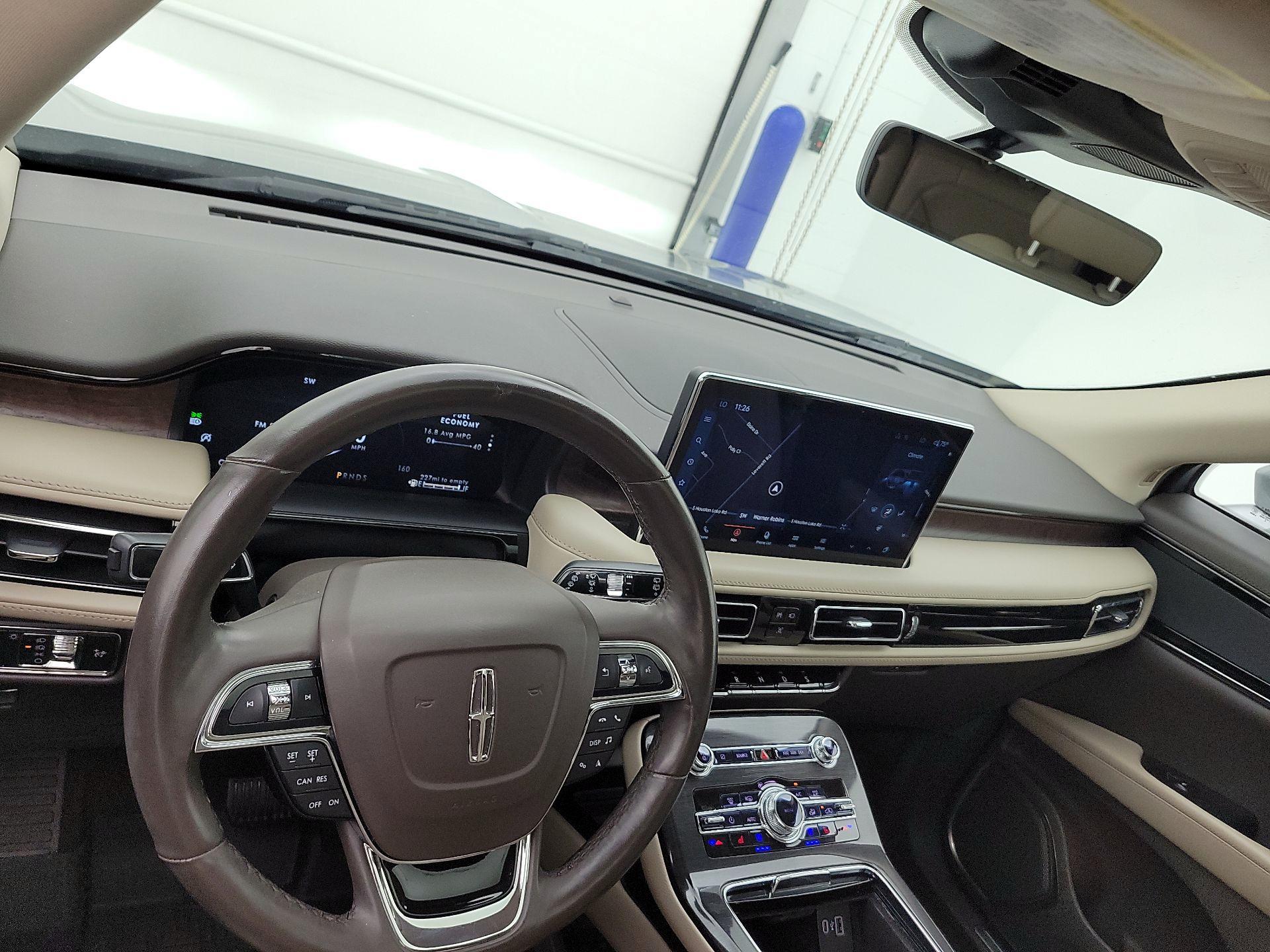 Thumbnail: 2023 Lincoln Nautilus - 9