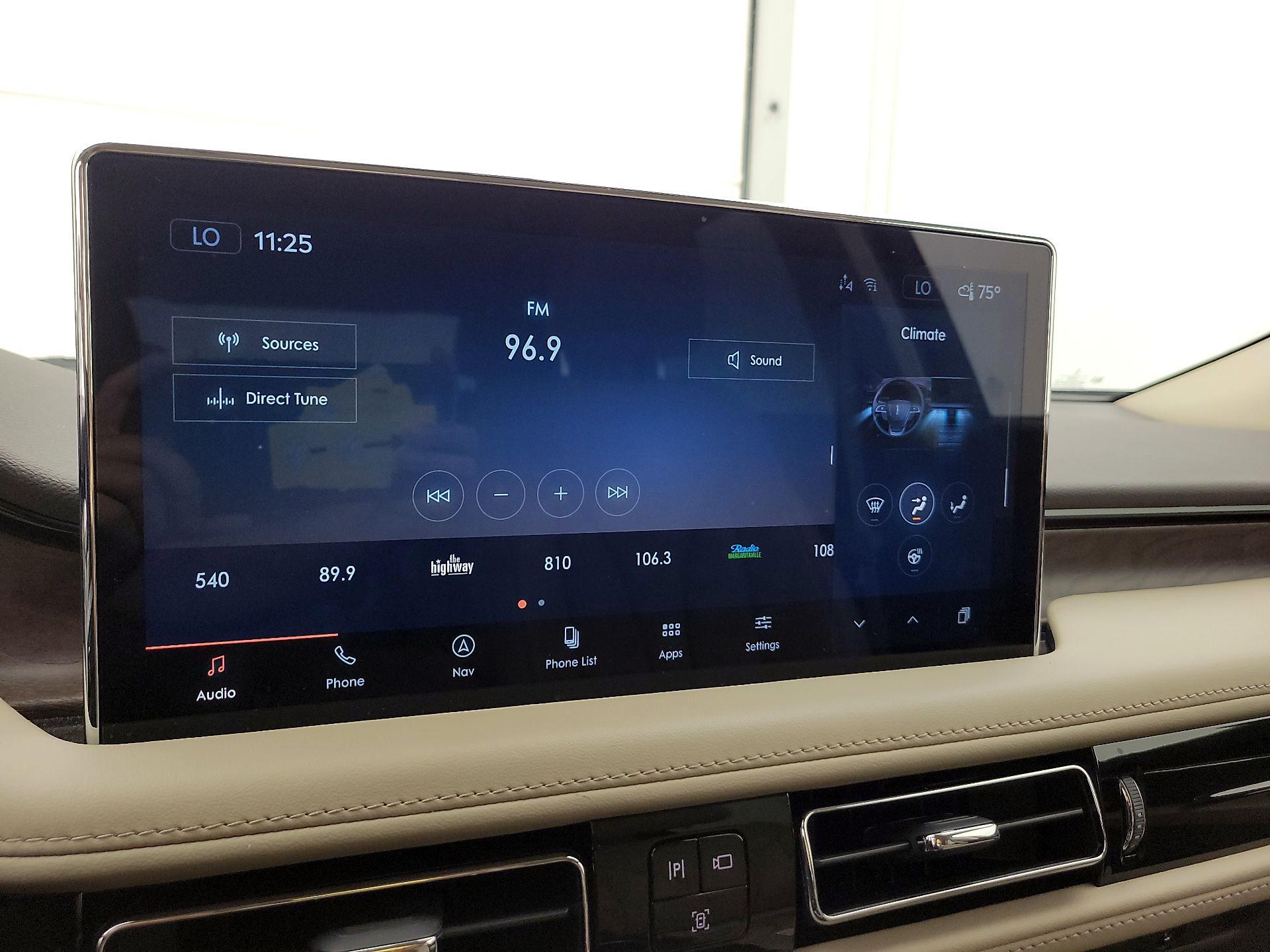 Thumbnail: 2023 Lincoln Nautilus - 16