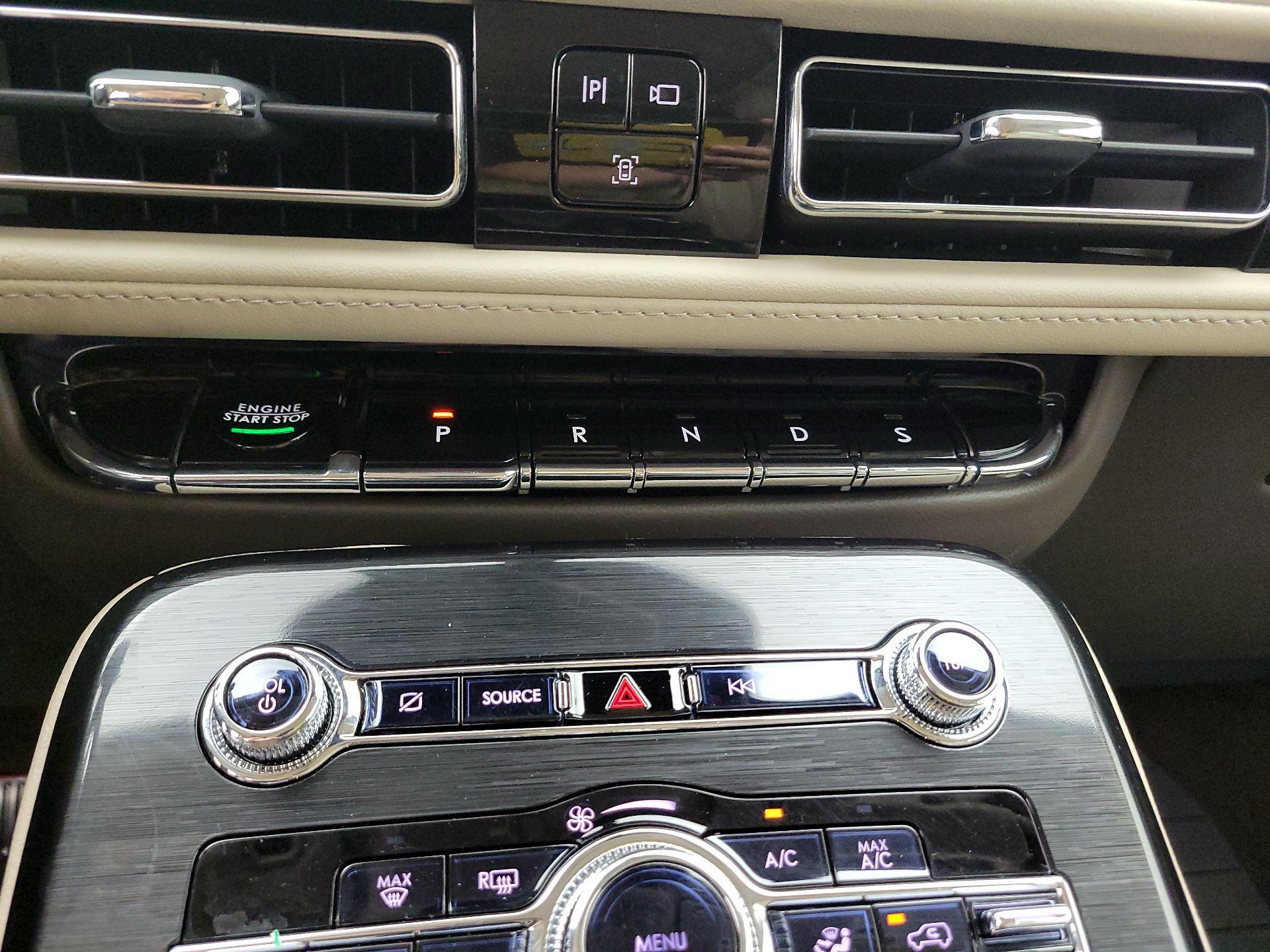 Thumbnail: 2023 Lincoln Nautilus - 18