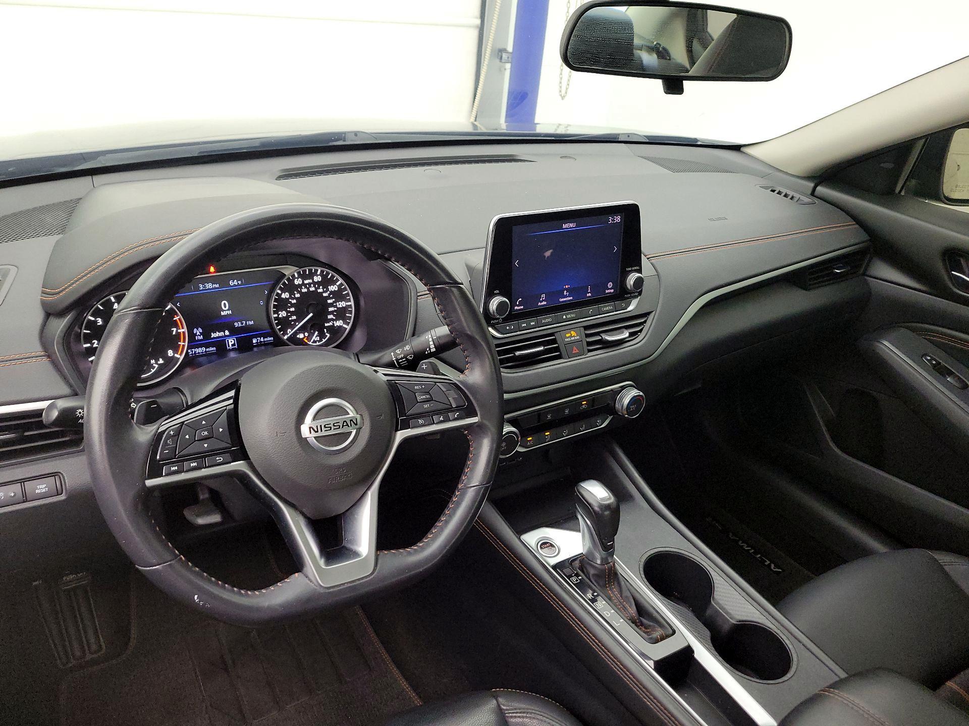 Thumbnail: 2020 Nissan Altima - 9