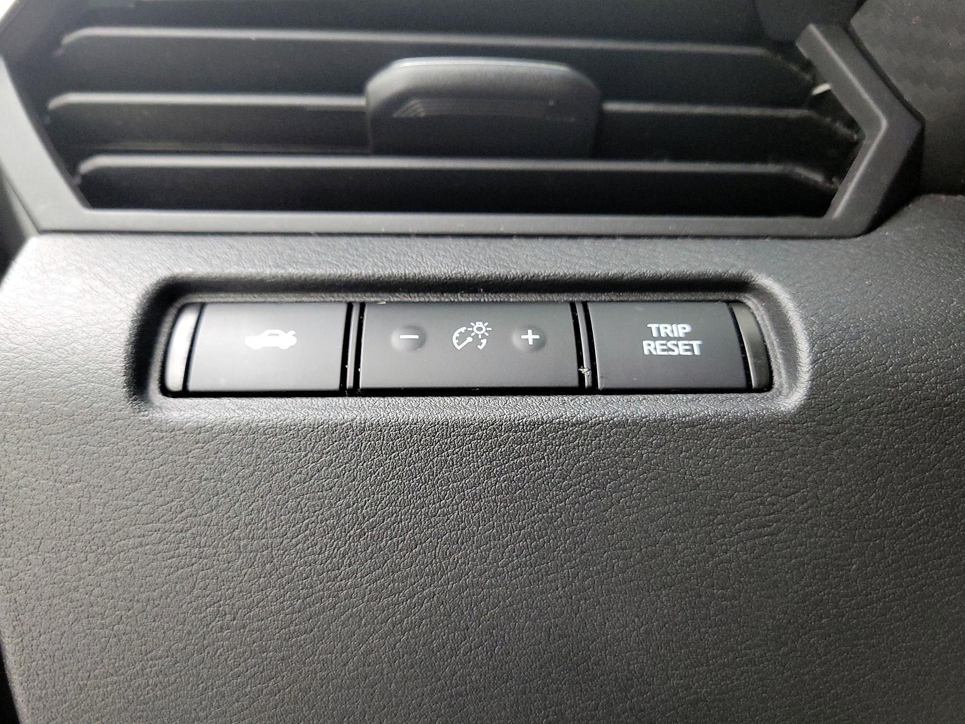 Thumbnail: 2020 Nissan Altima - 13