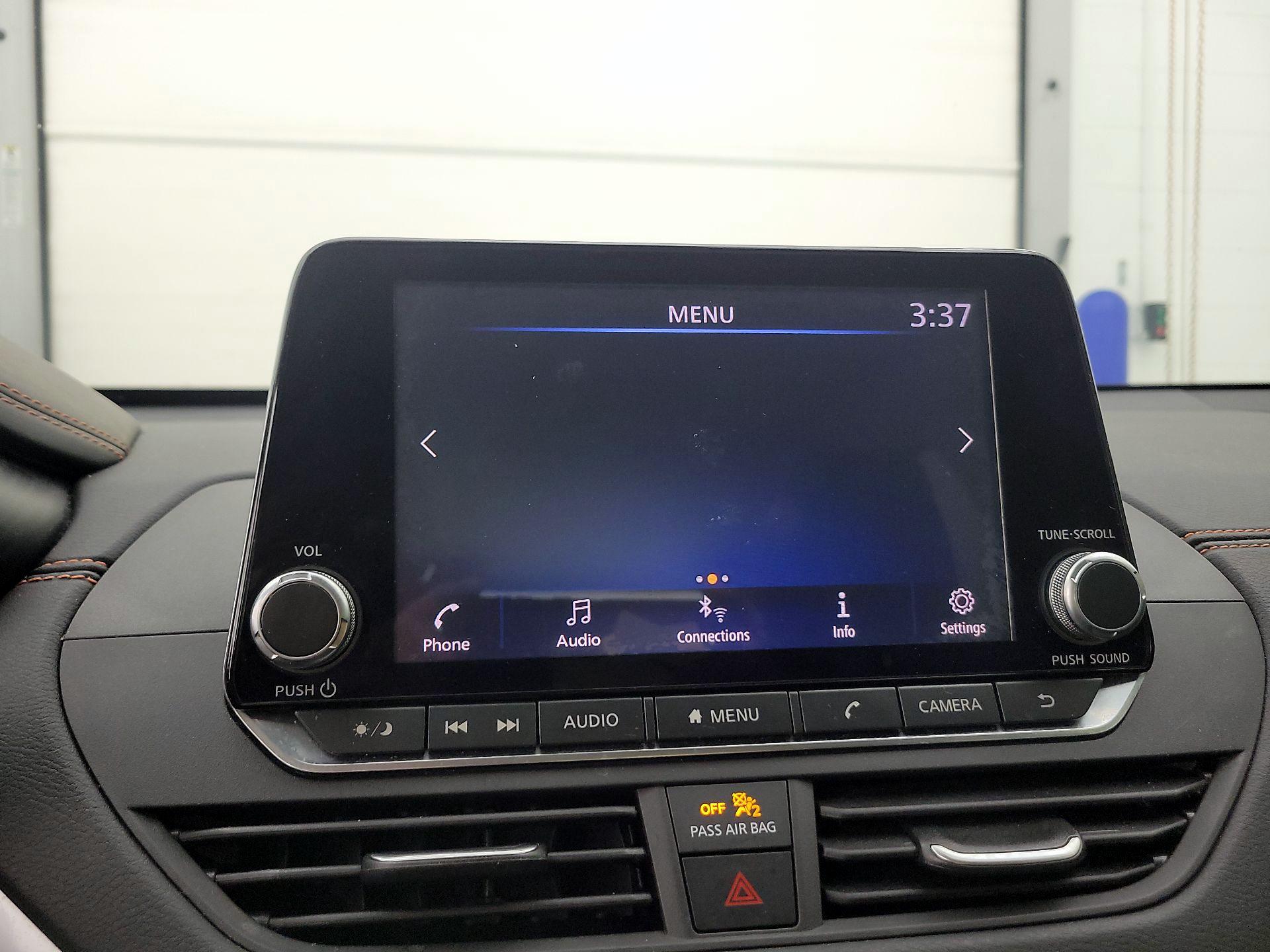 Thumbnail: 2020 Nissan Altima - 15