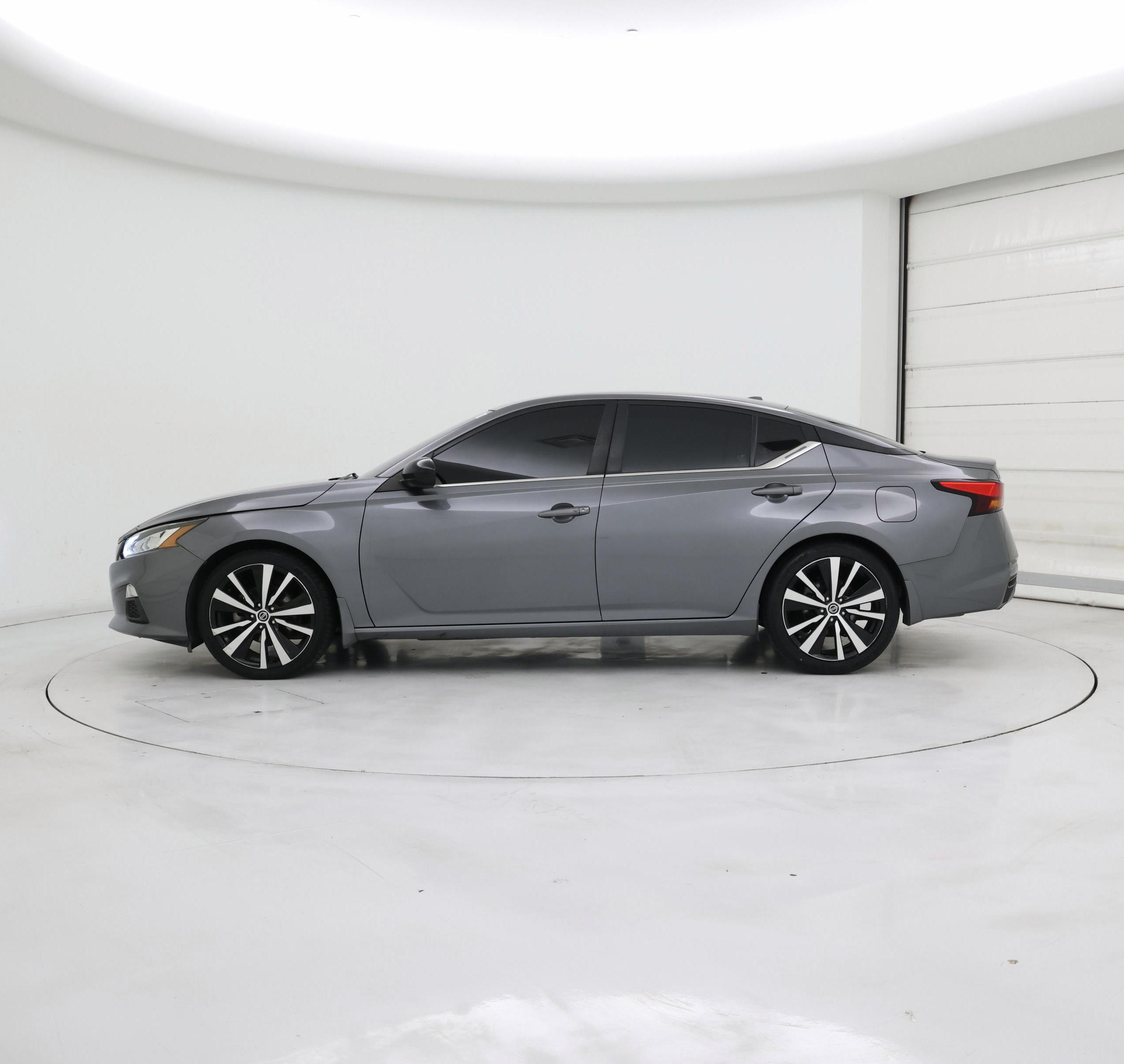 Thumbnail: 2020 Nissan Altima - 3