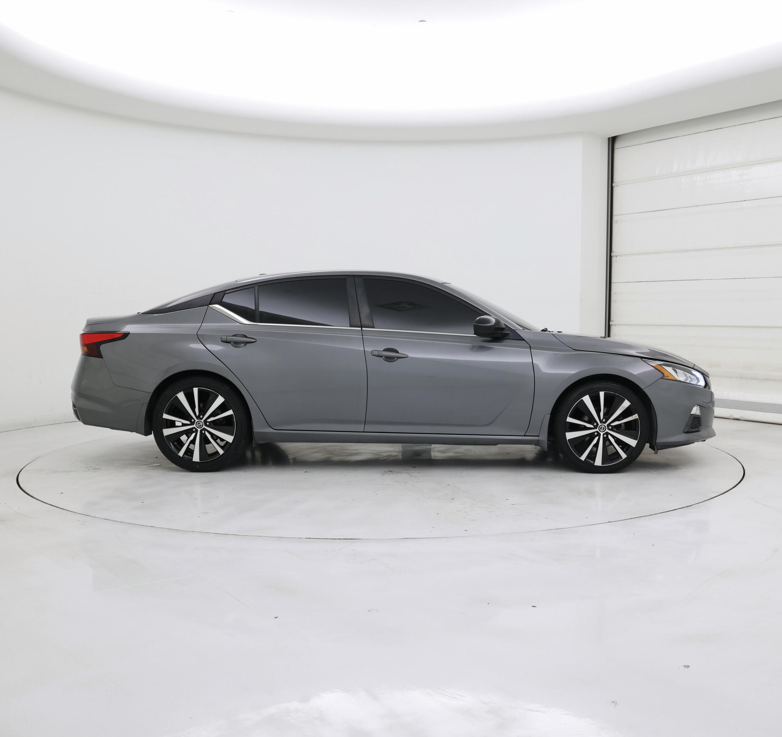 Thumbnail: 2020 Nissan Altima - 7