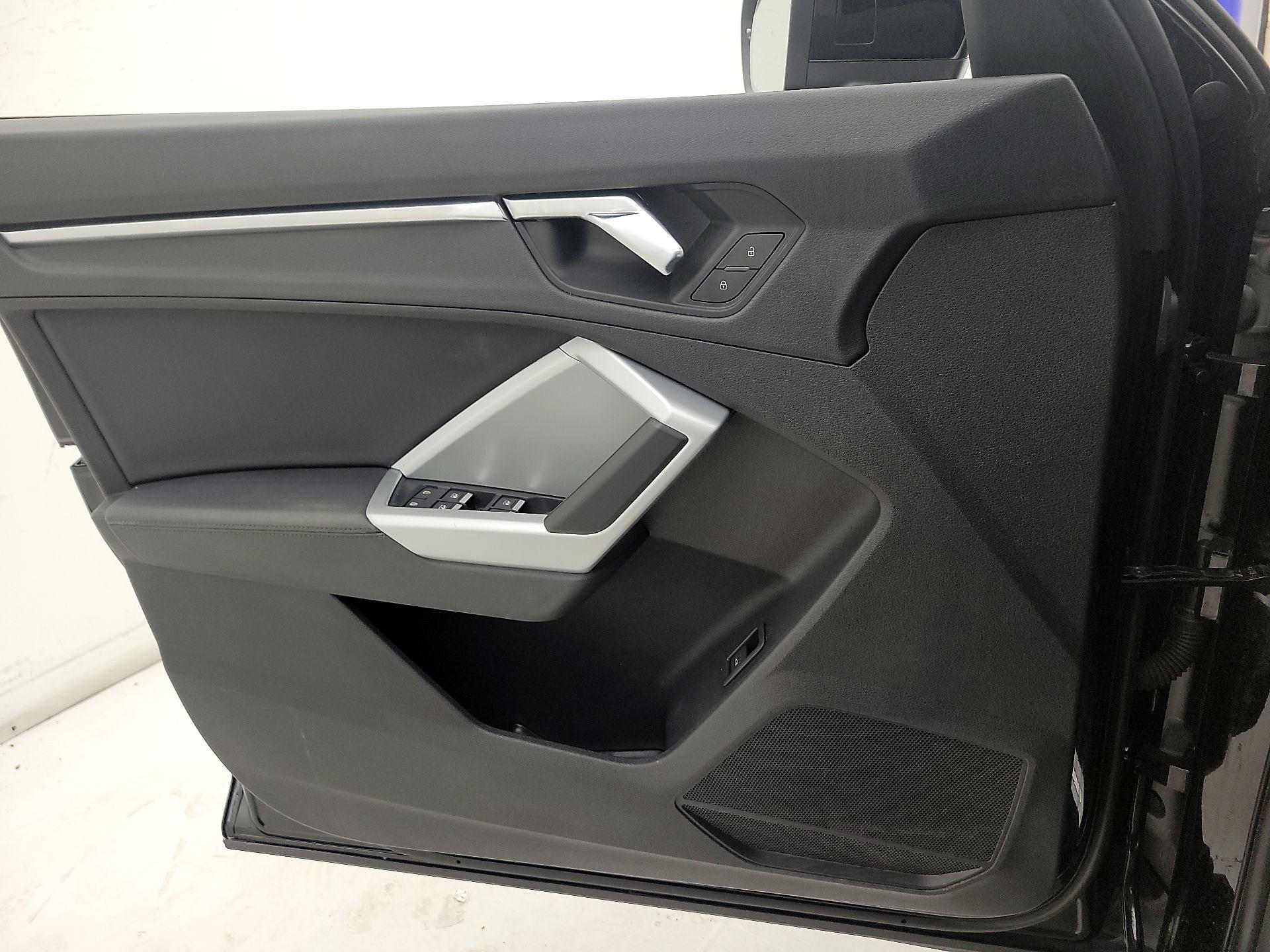 Thumbnail: 2021 Audi Q3 - 12