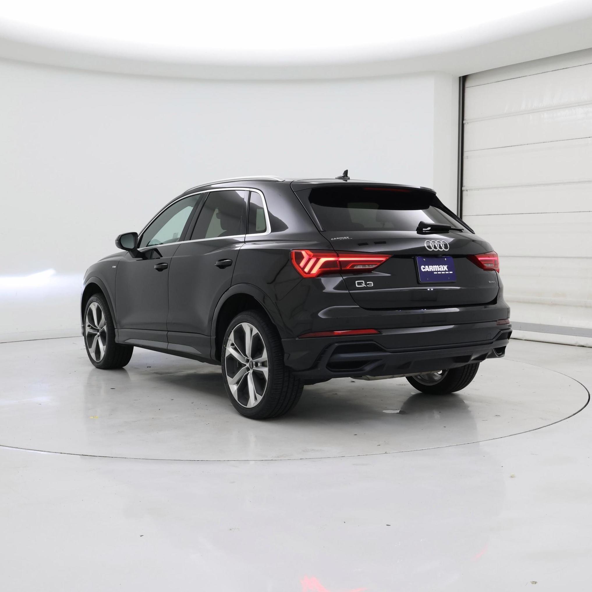 Thumbnail: 2021 Audi Q3 - 2