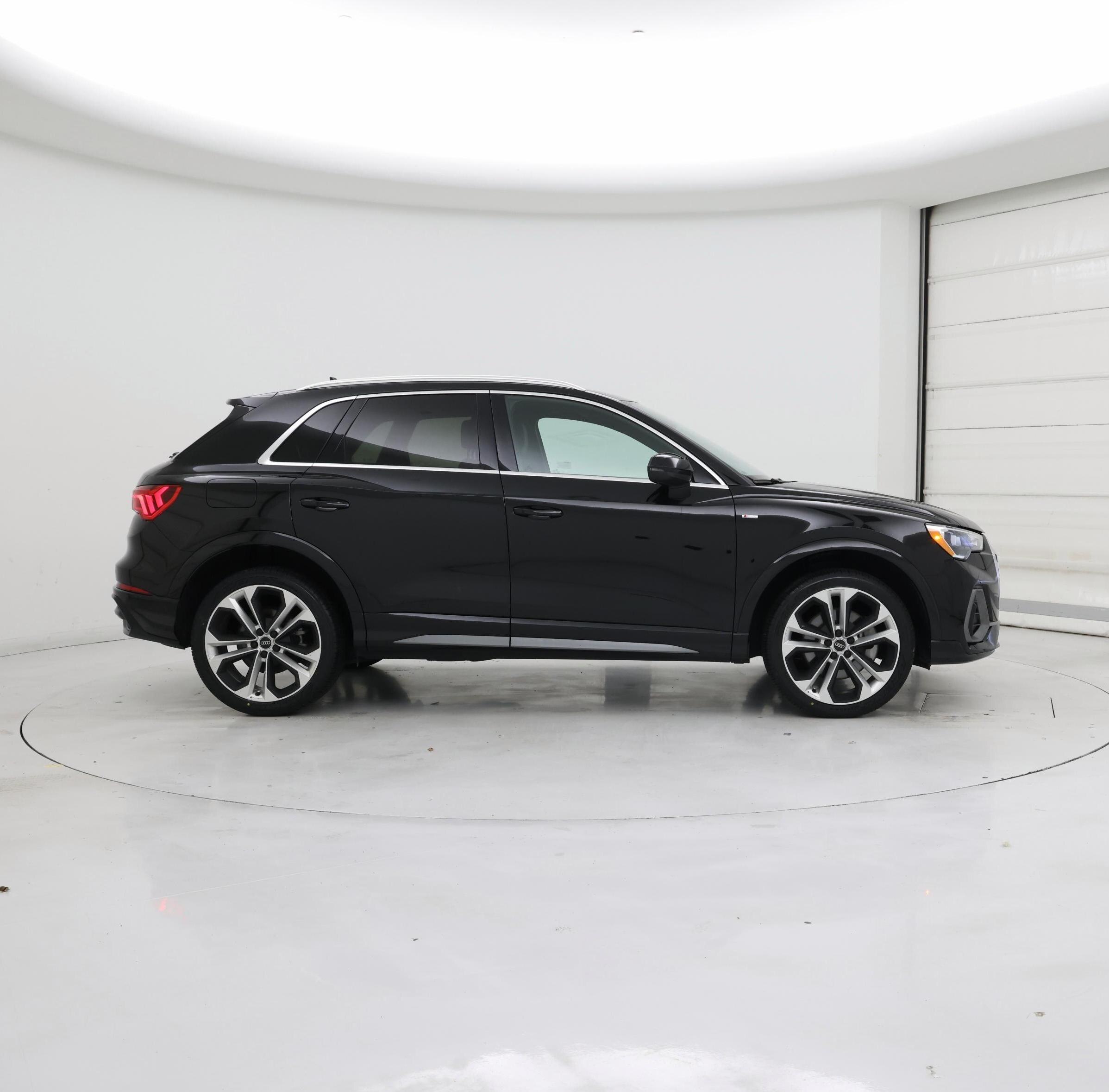 Thumbnail: 2021 Audi Q3 - 7