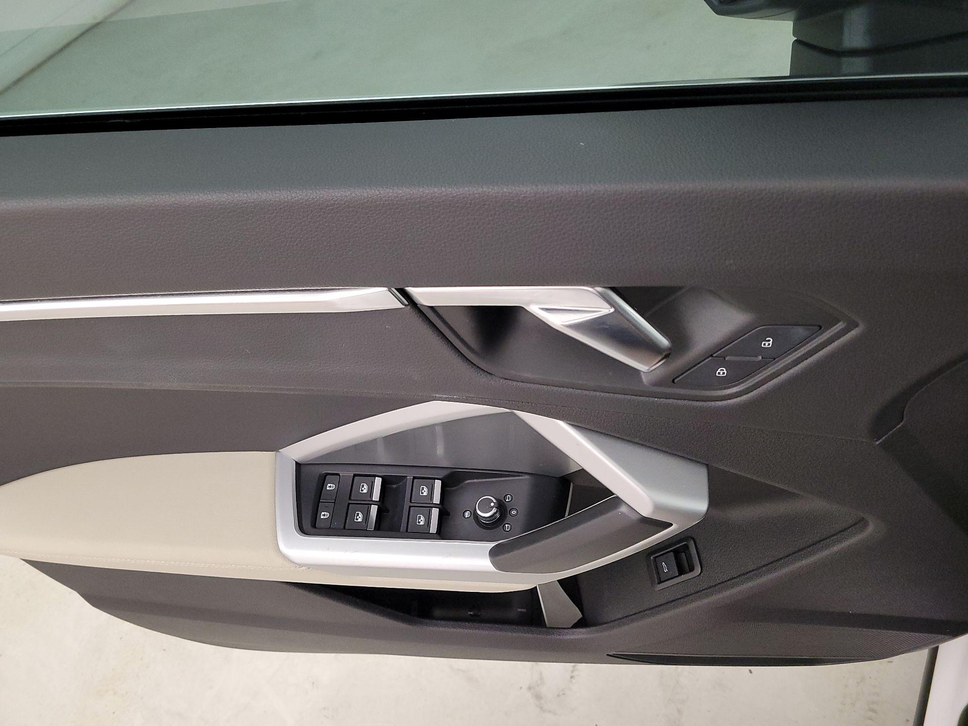 Thumbnail: 2020 Audi Q3 - 12