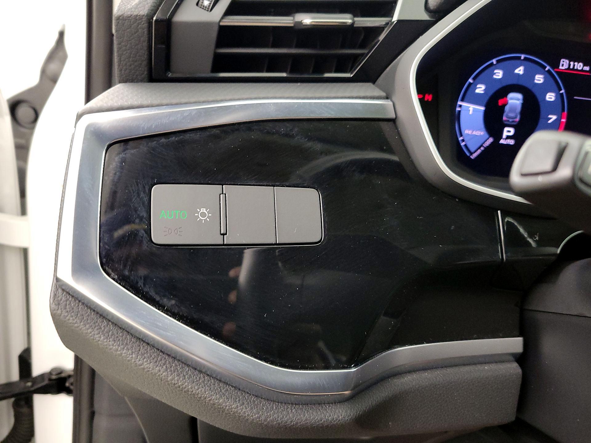 Thumbnail: 2020 Audi Q3 - 13