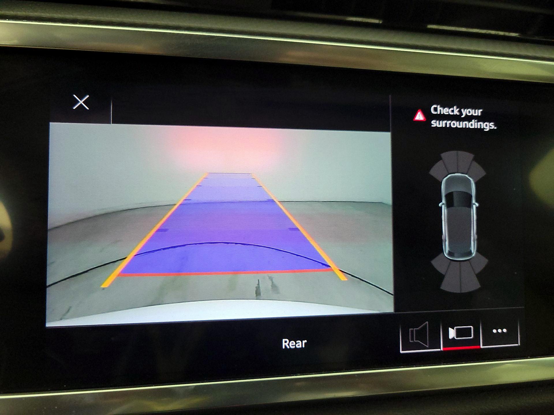 Thumbnail: 2020 Audi Q3 - 14