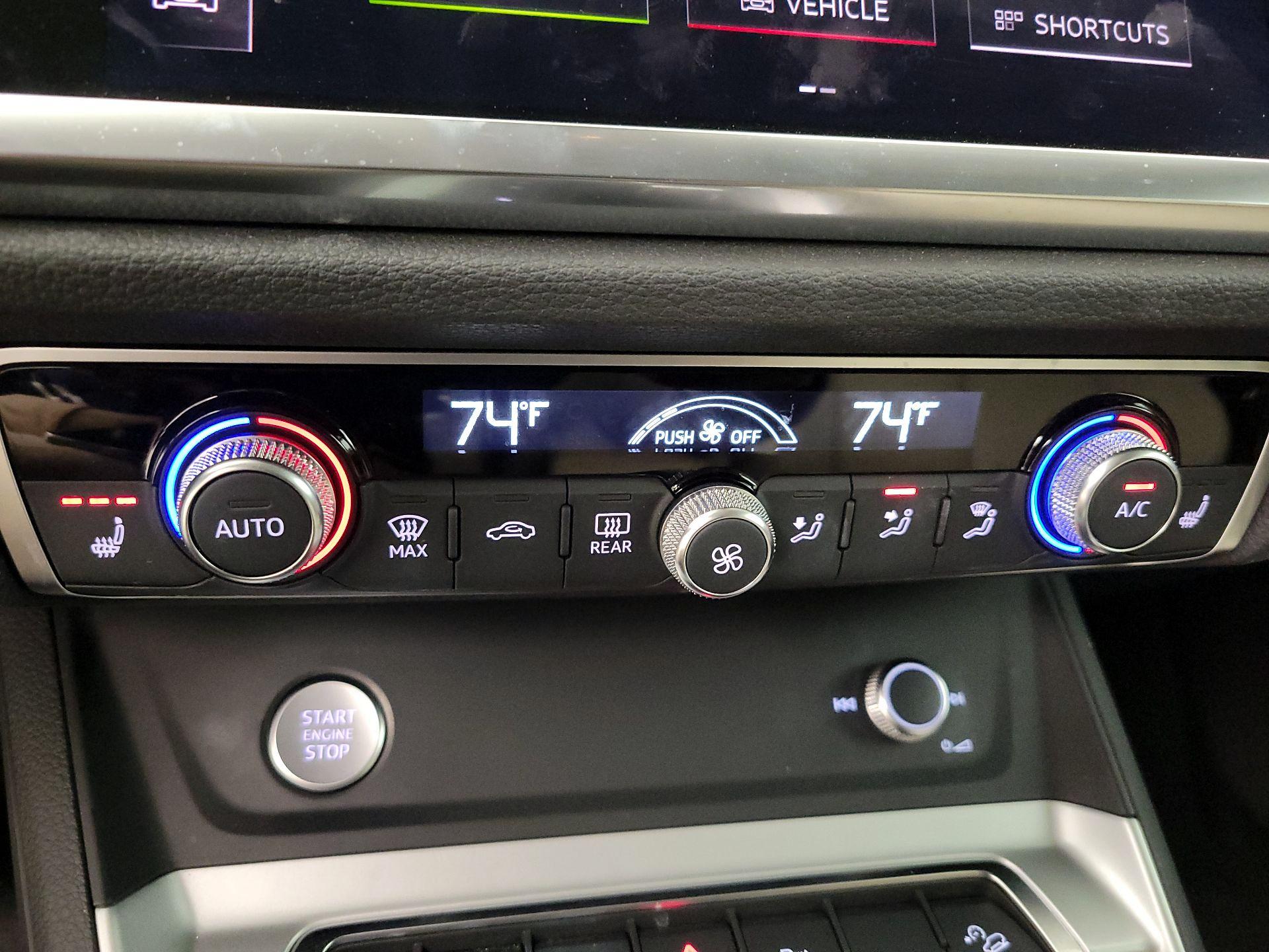 Thumbnail: 2020 Audi Q3 - 16