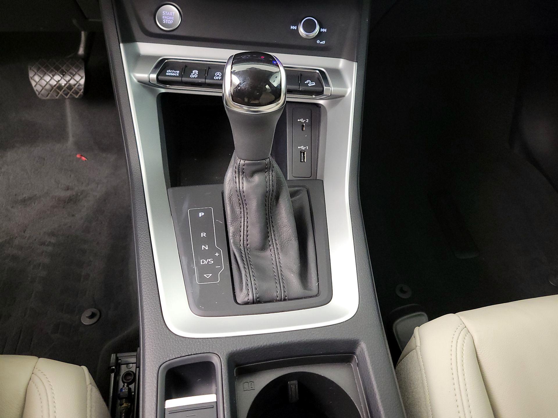 Thumbnail: 2020 Audi Q3 - 17