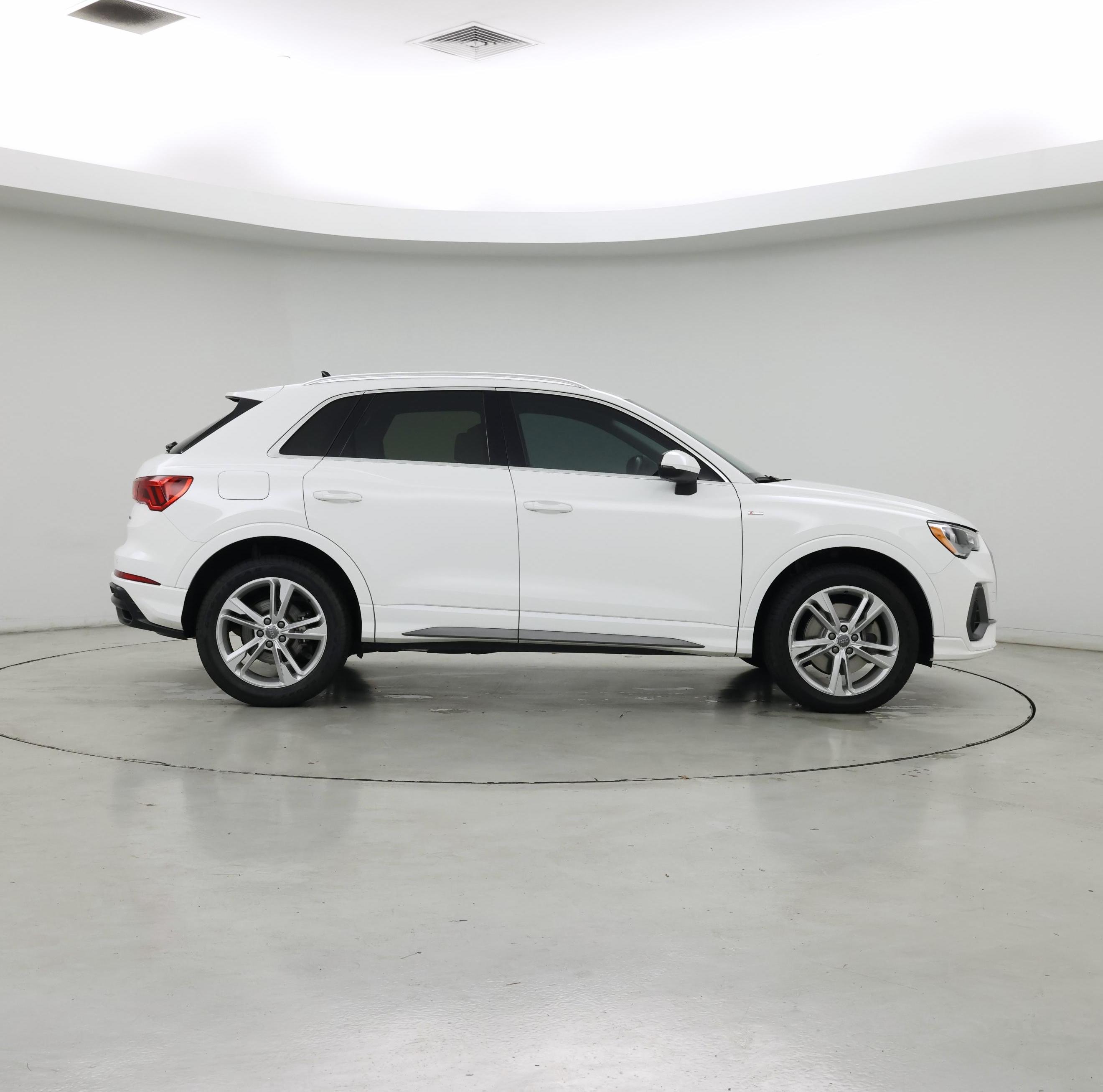 Thumbnail: 2020 Audi Q3 - 7