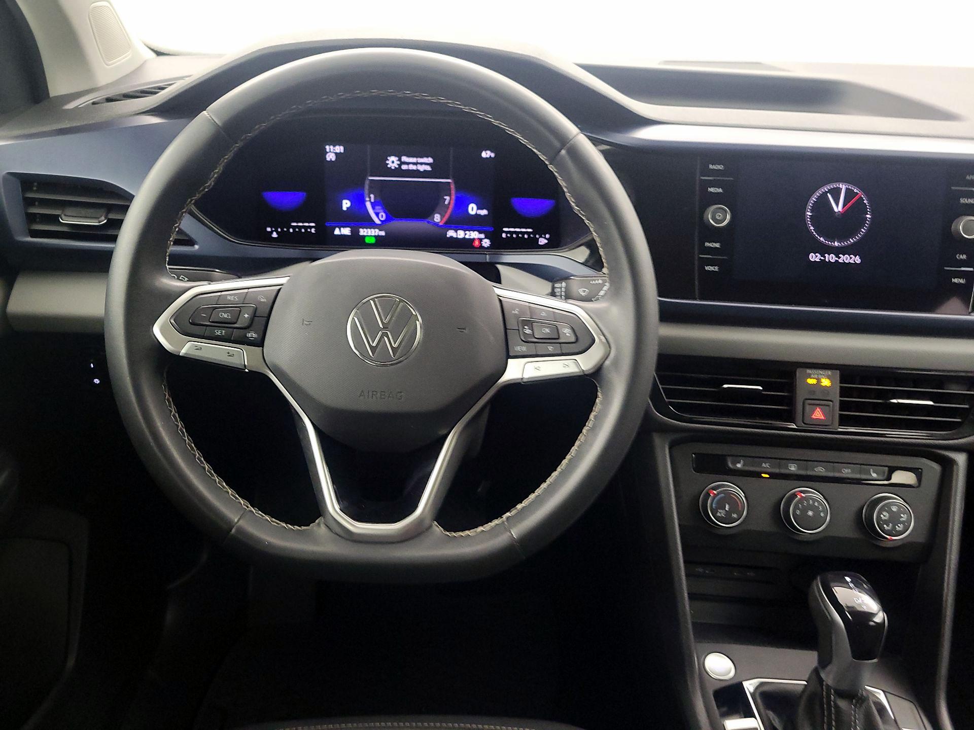 Thumbnail: 2022 Volkswagen Taos - 10