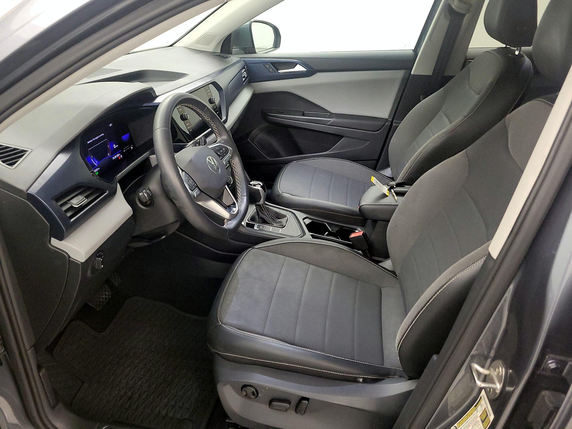 Thumbnail: 2022 Volkswagen Taos - 11