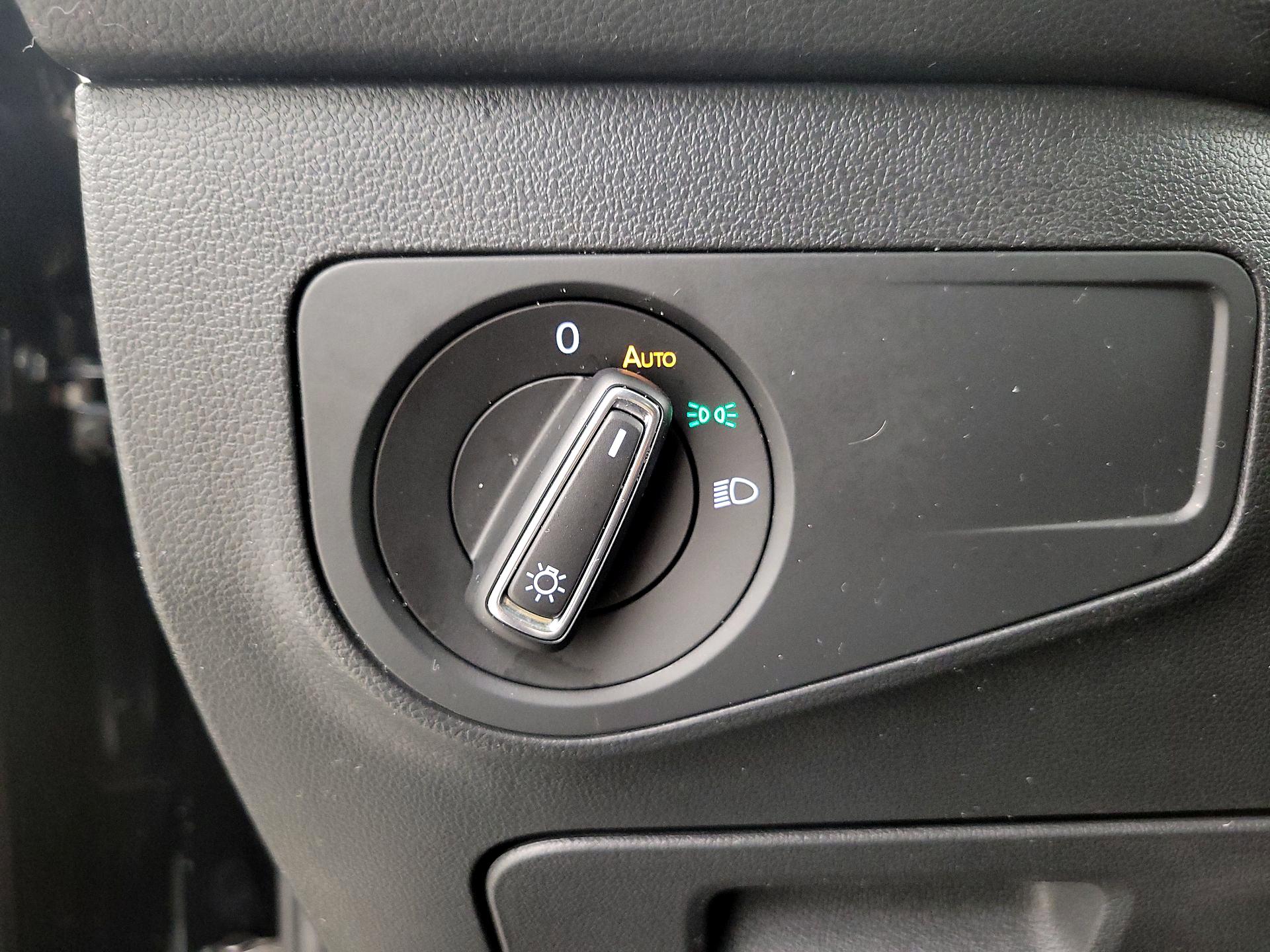 Thumbnail: 2022 Volkswagen Tiguan - 13