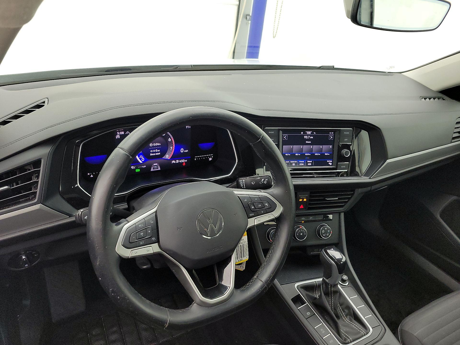 Thumbnail: 2022 Volkswagen Jetta - 9