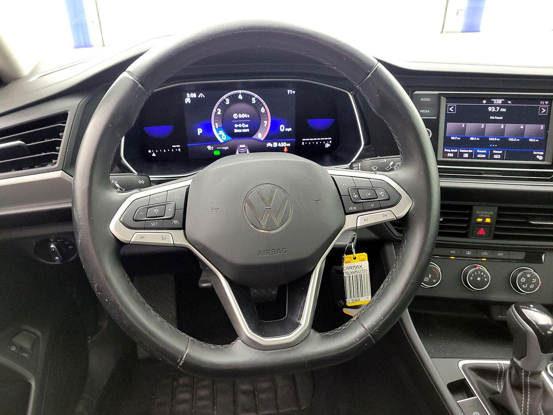 Thumbnail: 2022 Volkswagen Jetta - 10