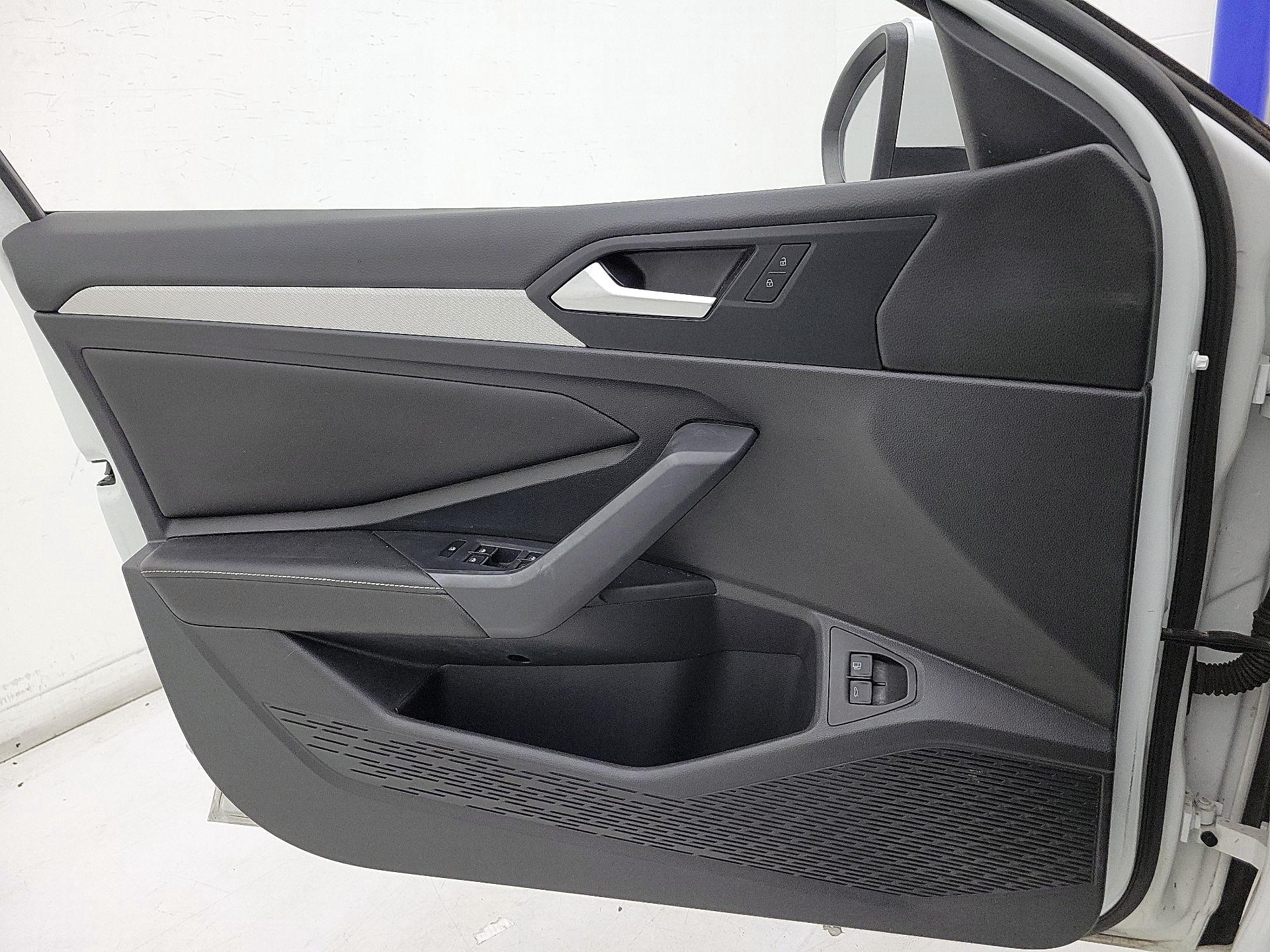 Thumbnail: 2022 Volkswagen Jetta - 12