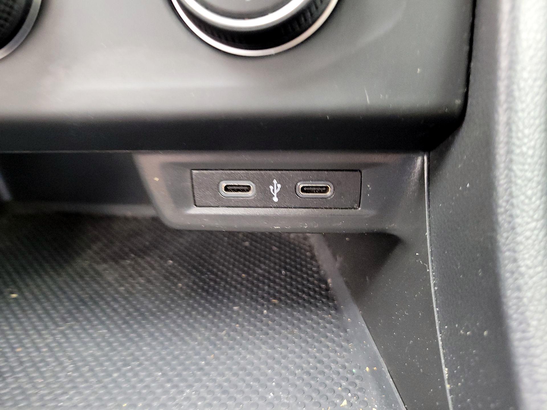 Thumbnail: 2022 Volkswagen Jetta - 18