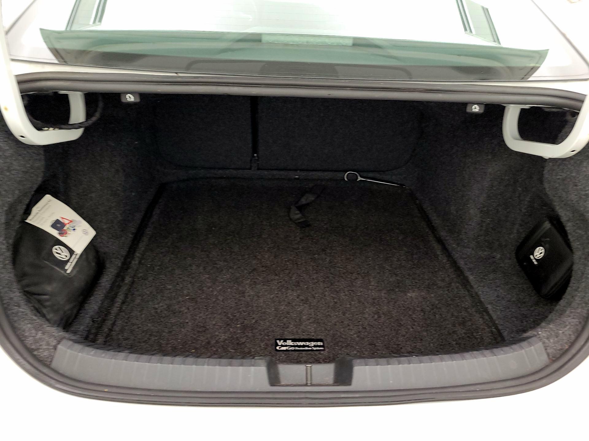 Thumbnail: 2022 Volkswagen Jetta - 20