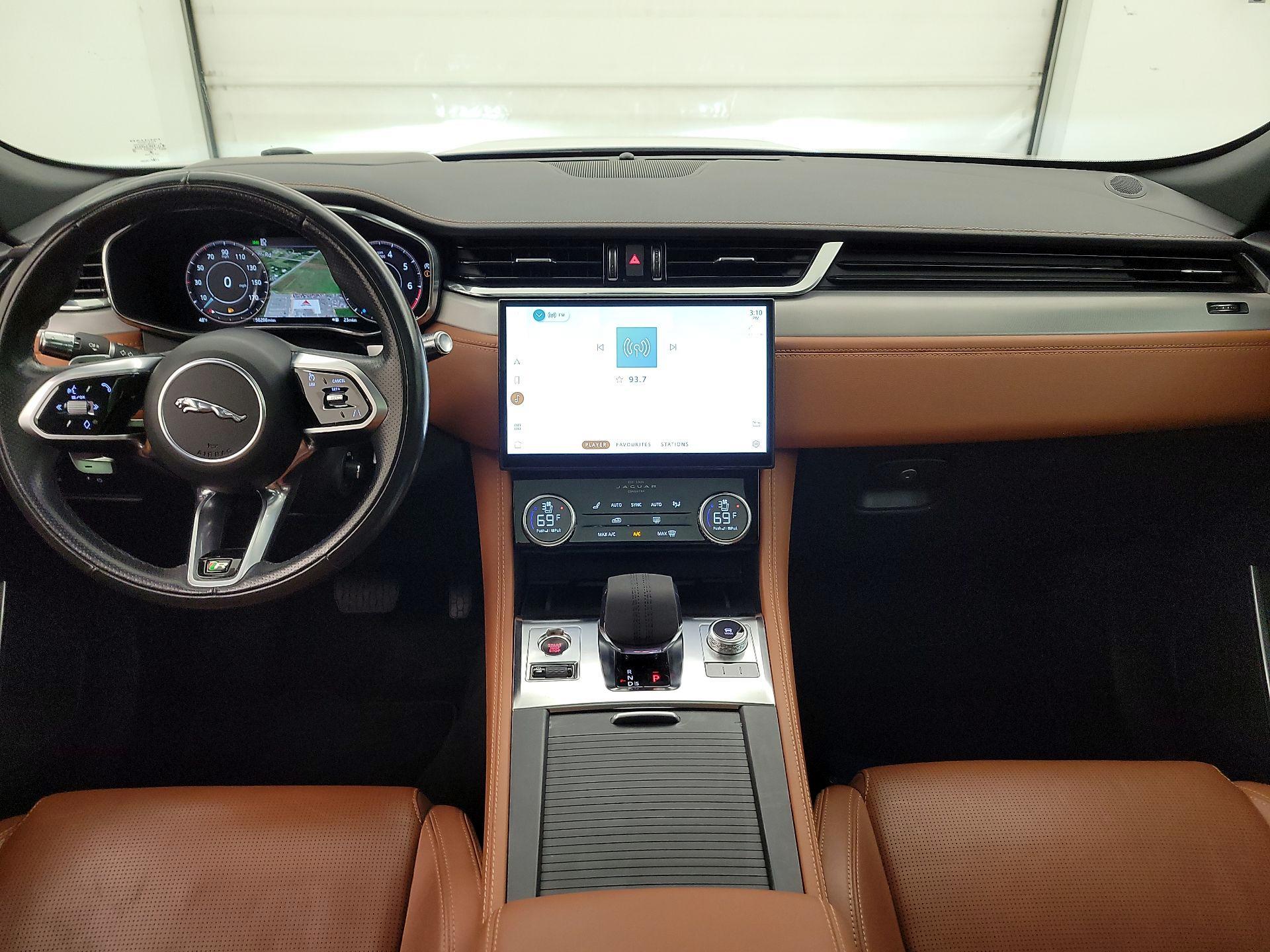 Thumbnail: 2021 Jaguar F-Pace - 9