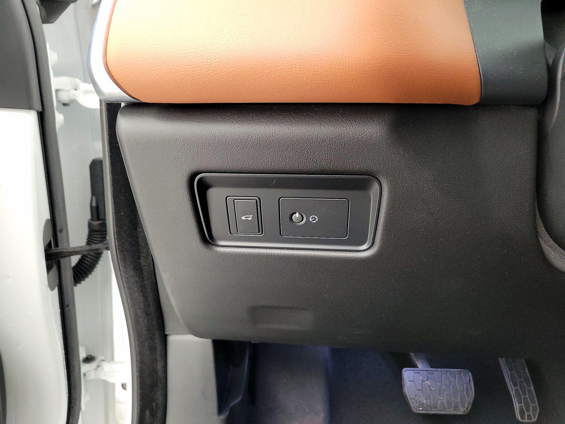 Thumbnail: 2021 Jaguar F-Pace - 13