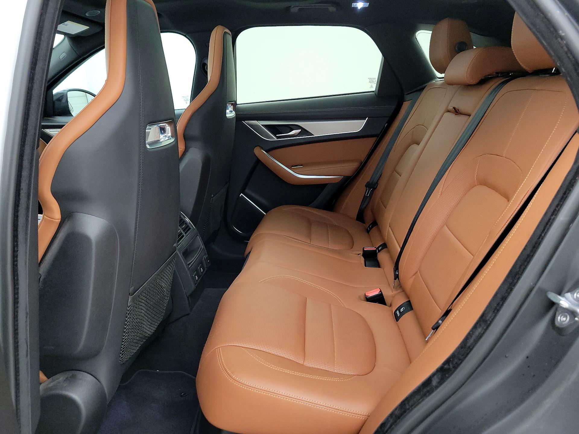 Thumbnail: 2021 Jaguar F-Pace - 20