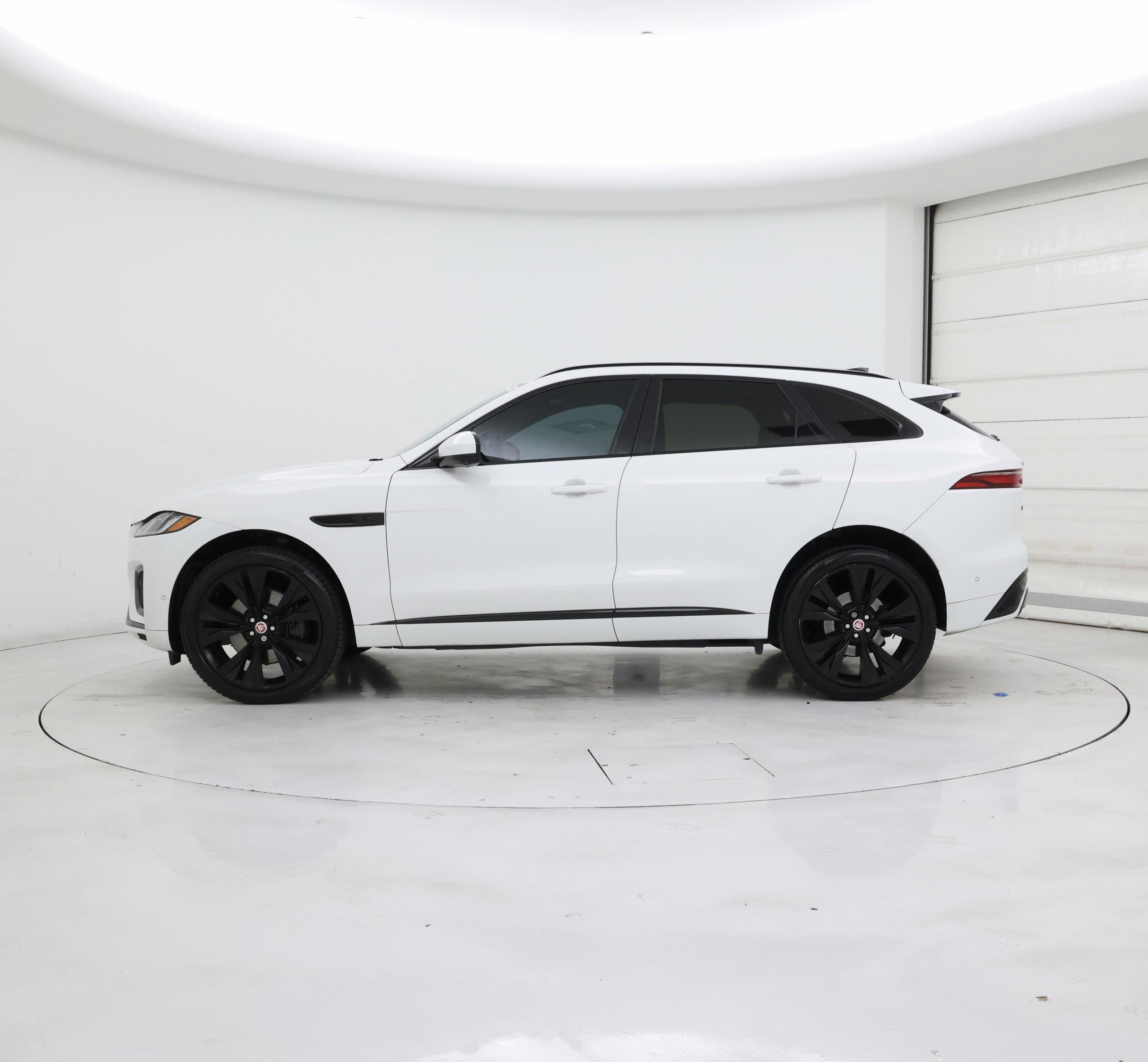 Thumbnail: 2021 Jaguar F-Pace - 3