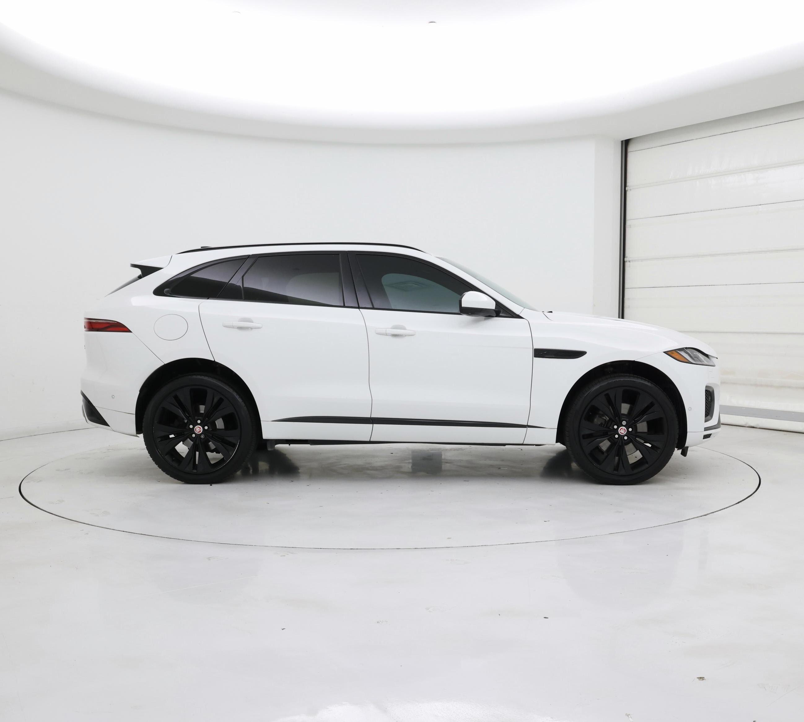 Thumbnail: 2021 Jaguar F-Pace - 7