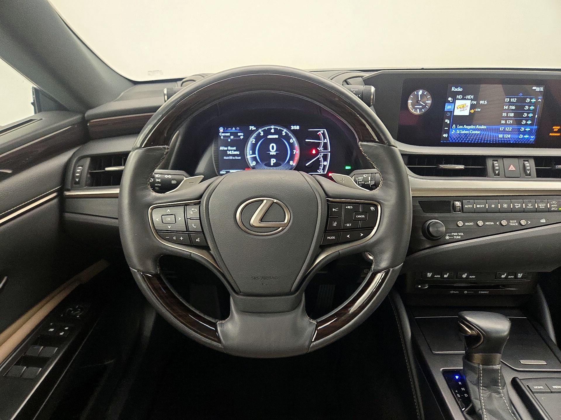 Thumbnail: 2019 Lexus ES - 10