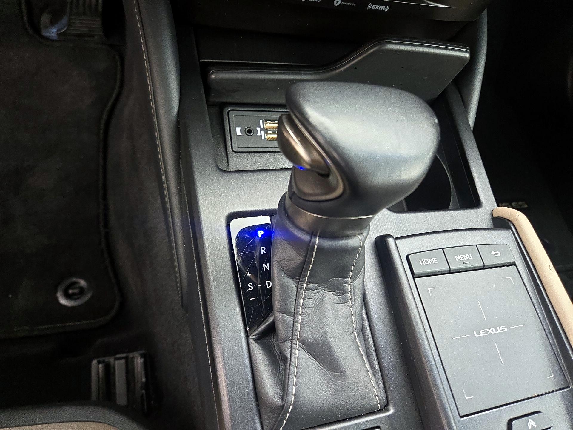 Thumbnail: 2019 Lexus ES - 16