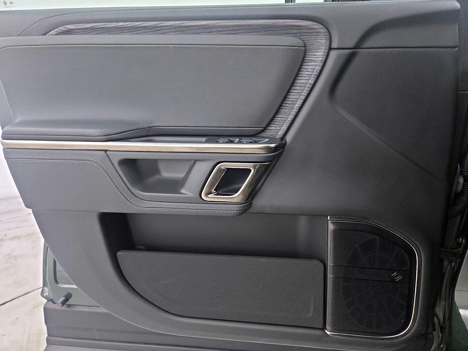 Thumbnail: 2023 Rivian R1S - 12