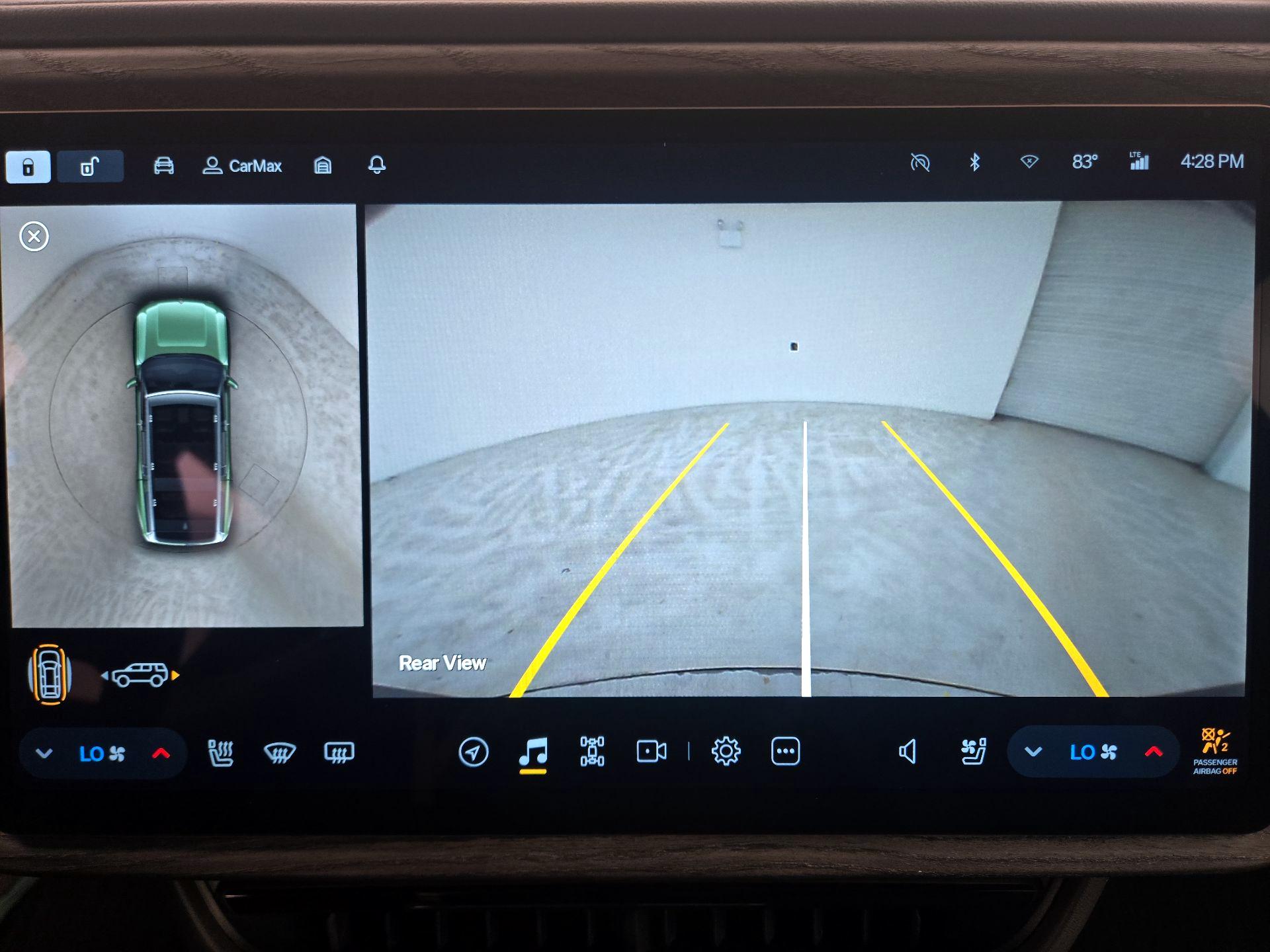 Thumbnail: 2023 Rivian R1S - 13