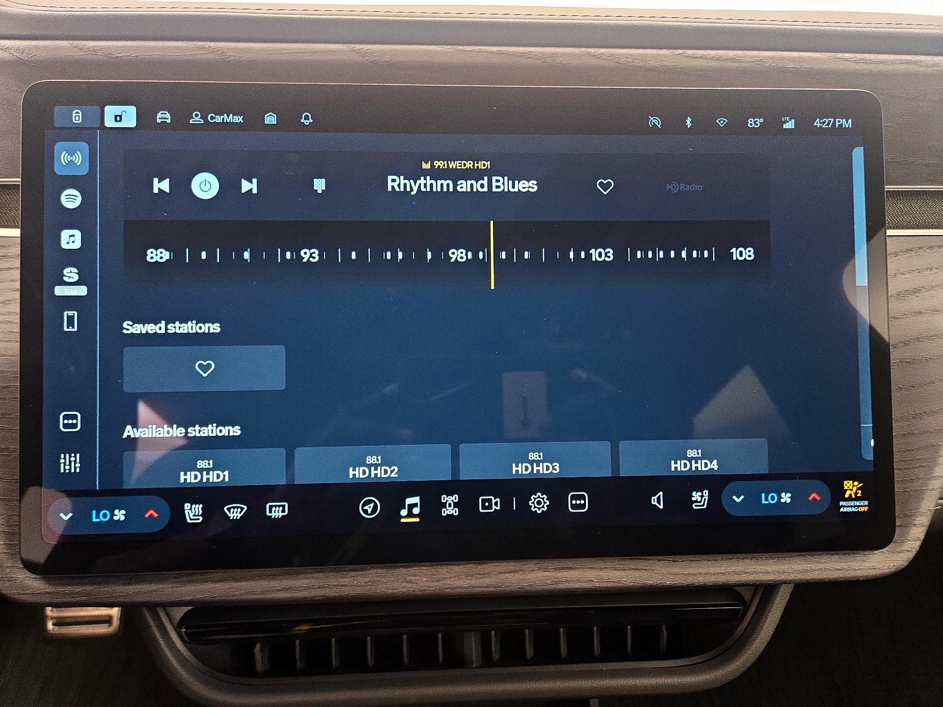 Thumbnail: 2023 Rivian R1S - 14