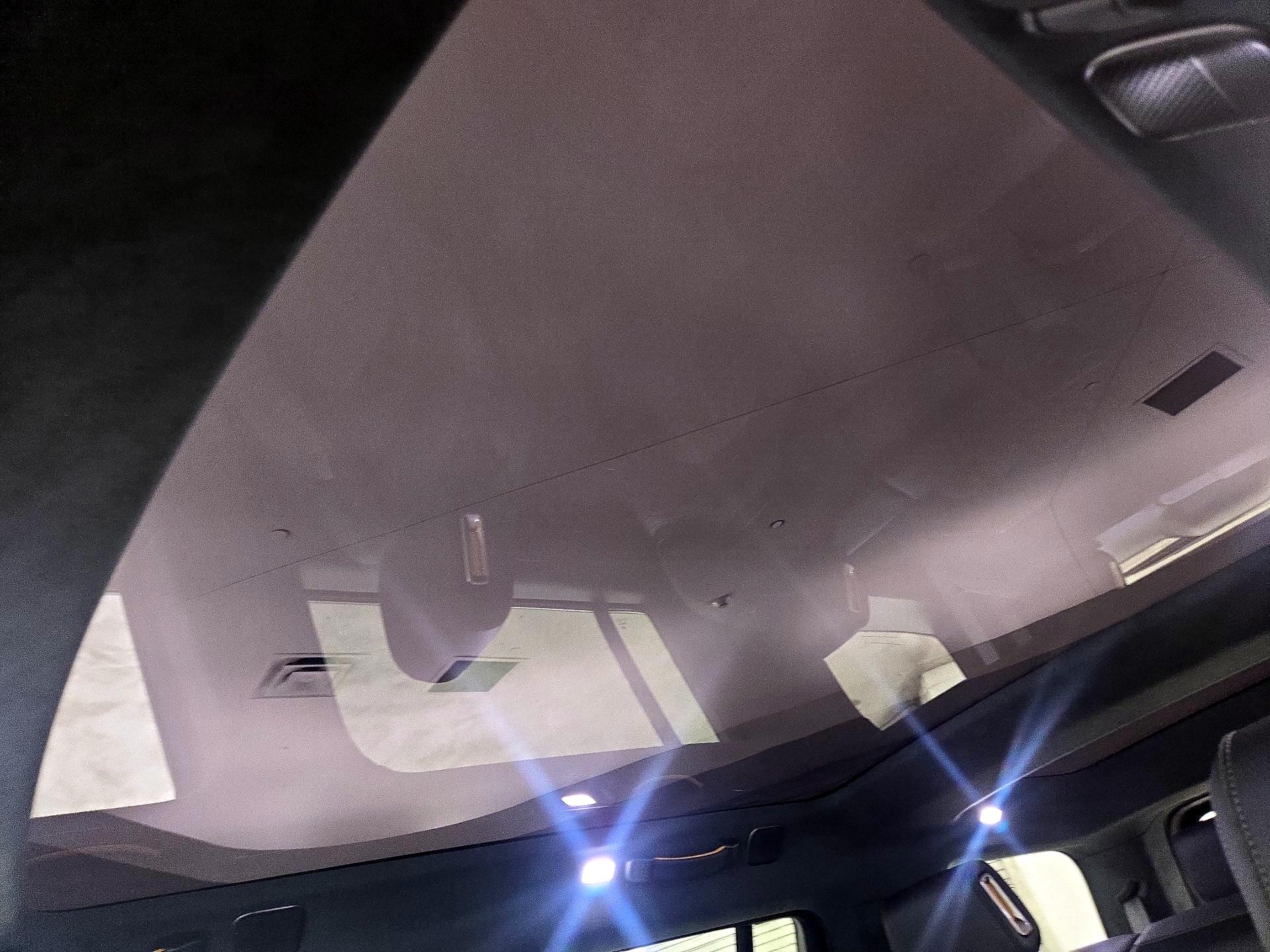 Thumbnail: 2023 Rivian R1S - 18