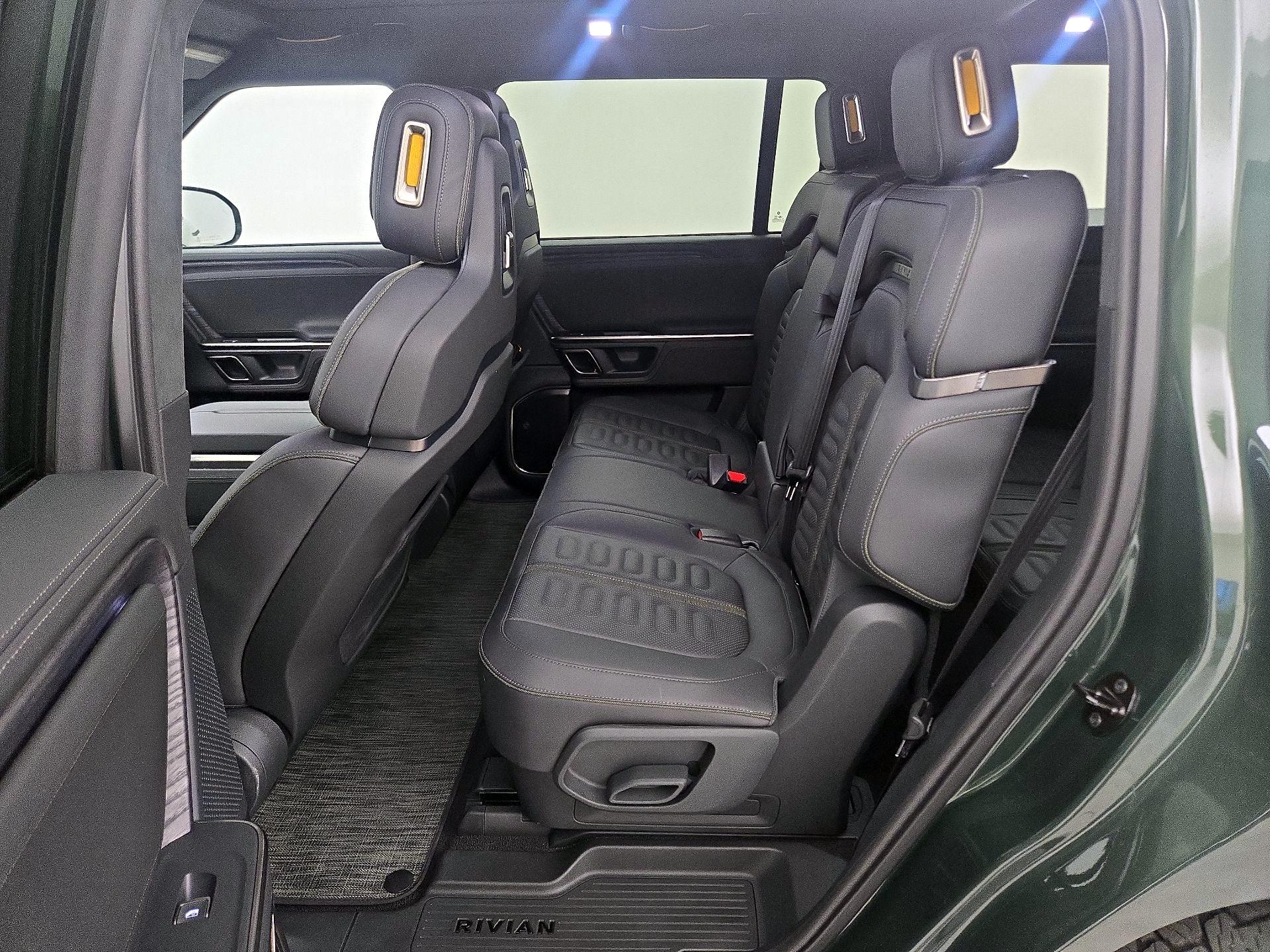 Thumbnail: 2023 Rivian R1S - 19