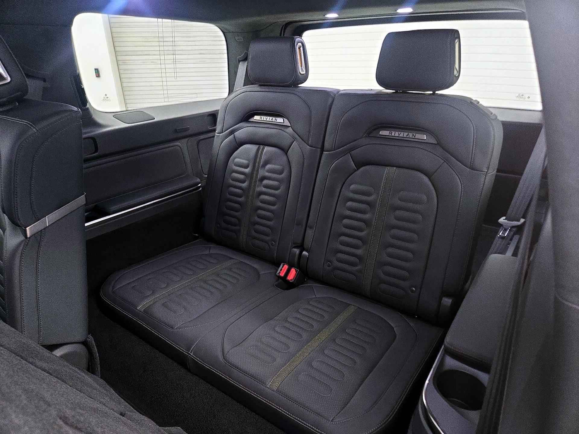 Thumbnail: 2023 Rivian R1S - 20