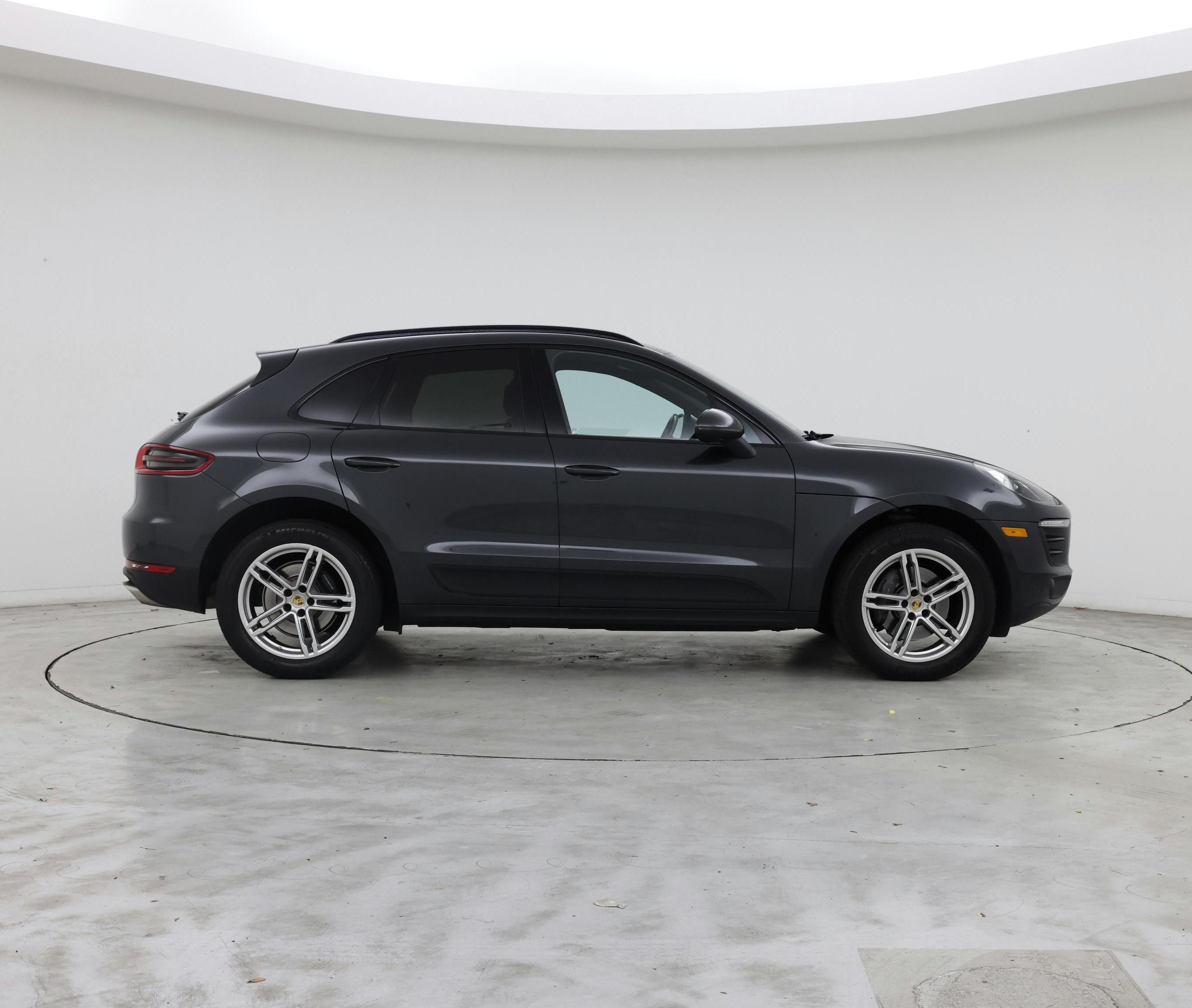Thumbnail: 2017 Porsche Macan - 7