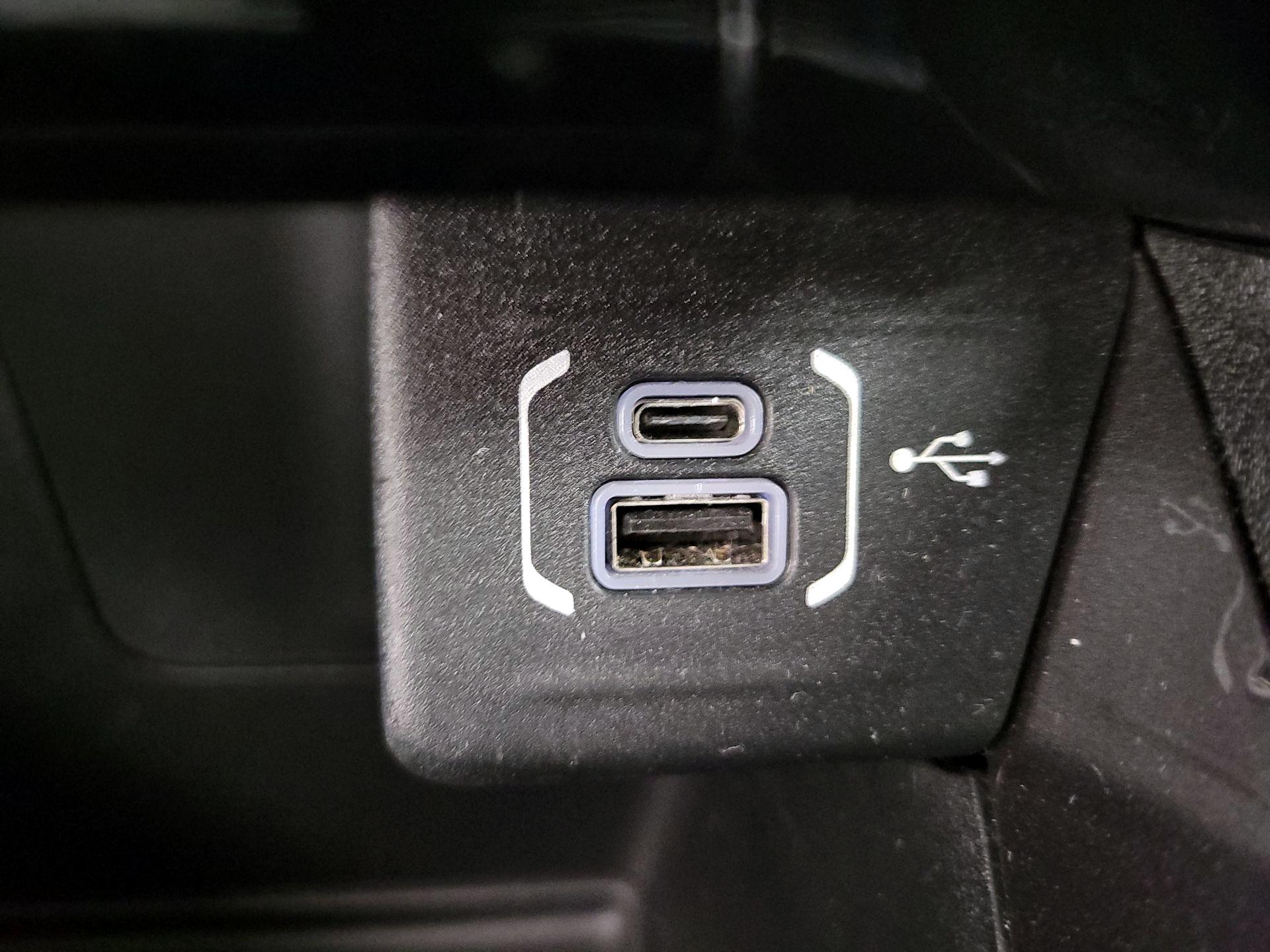 Thumbnail: 2022 Jeep Compass - 18