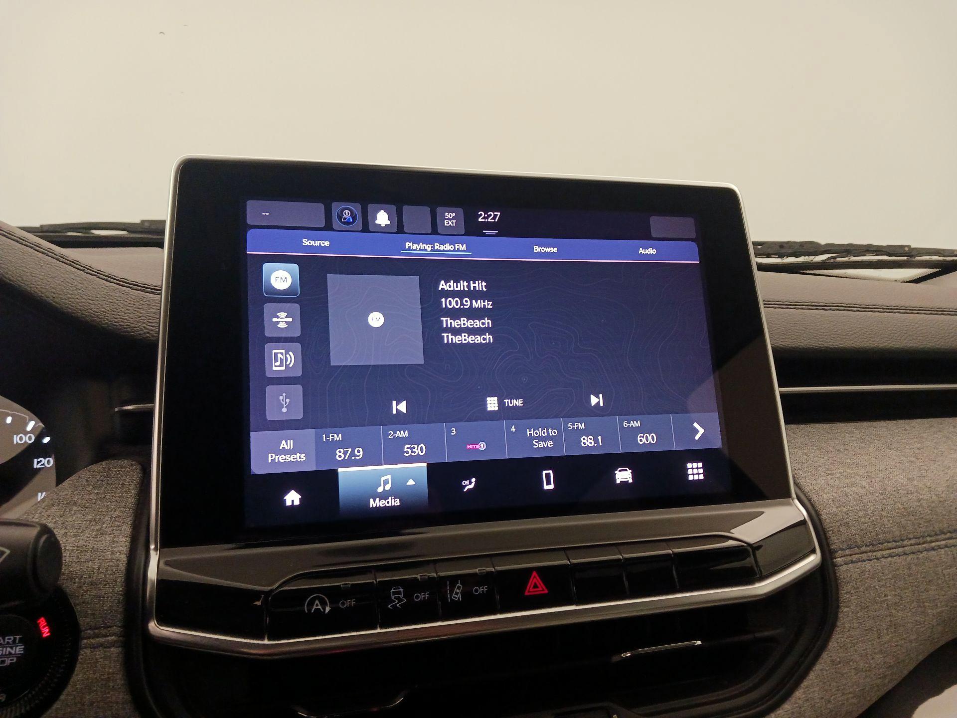 Thumbnail: 2022 Jeep Compass - 15