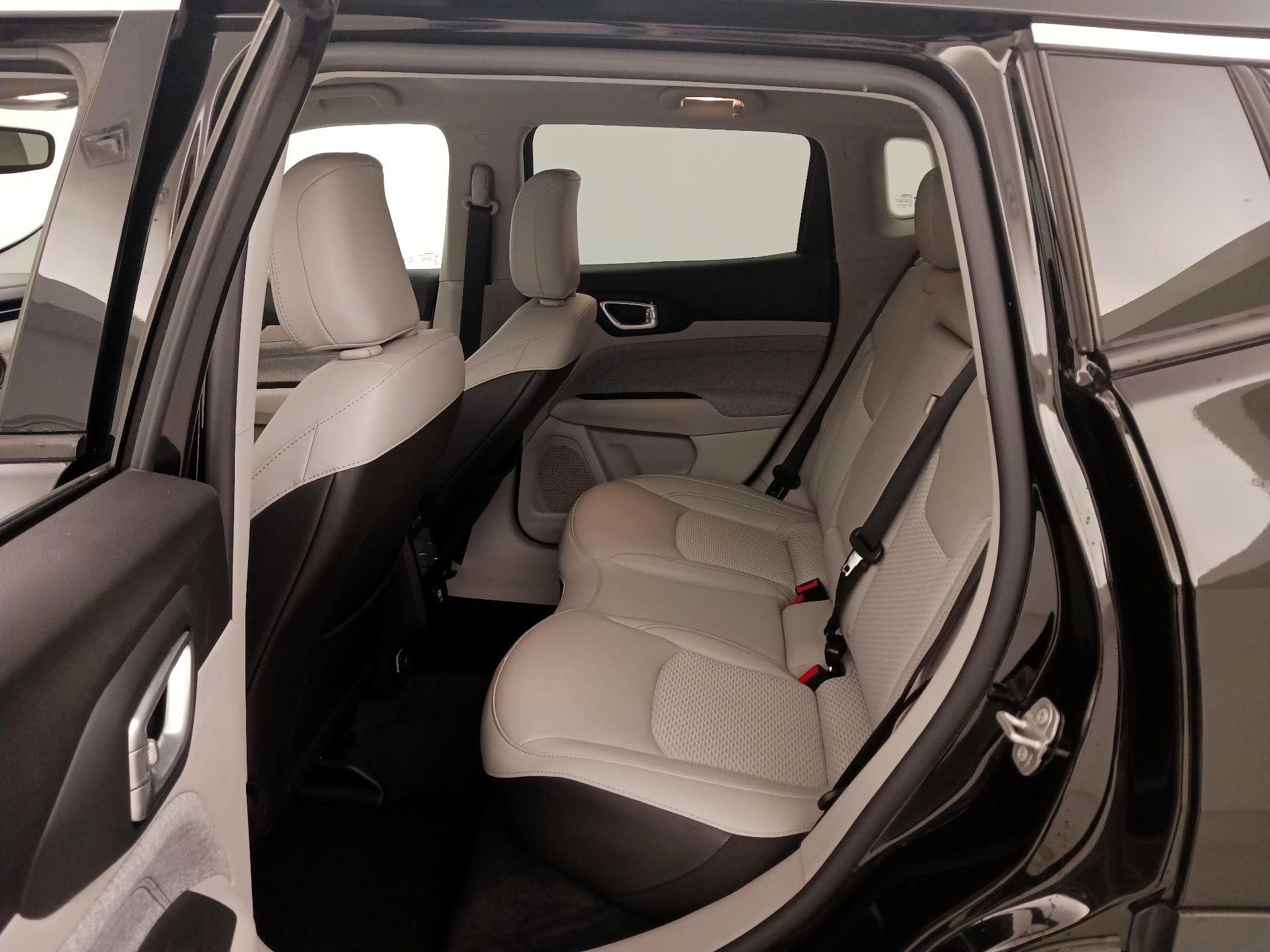 Thumbnail: 2022 Jeep Compass - 19